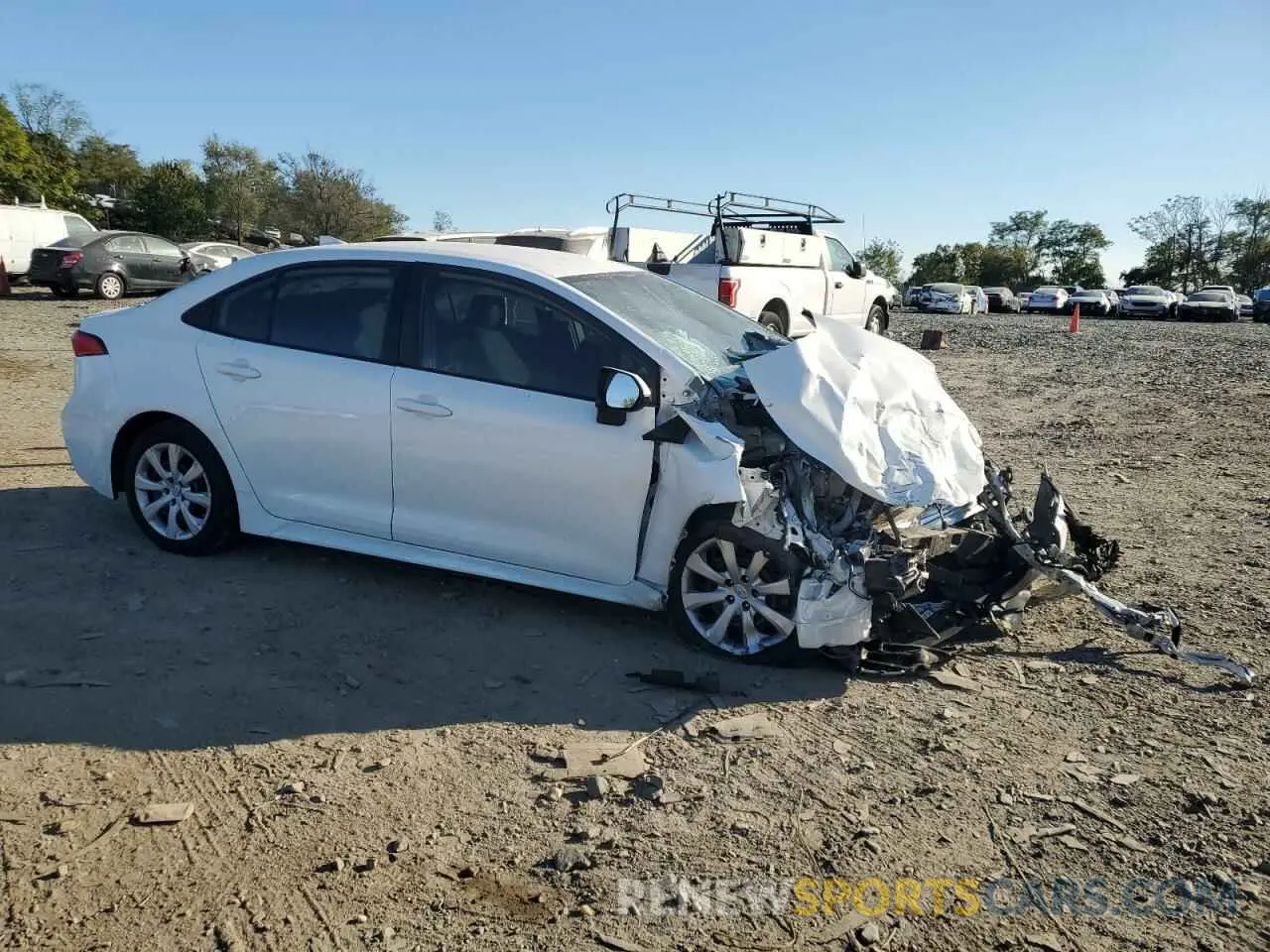 4 Photograph of a damaged car 5YFEPMAE7MP232965 TOYOTA COROLLA 2021