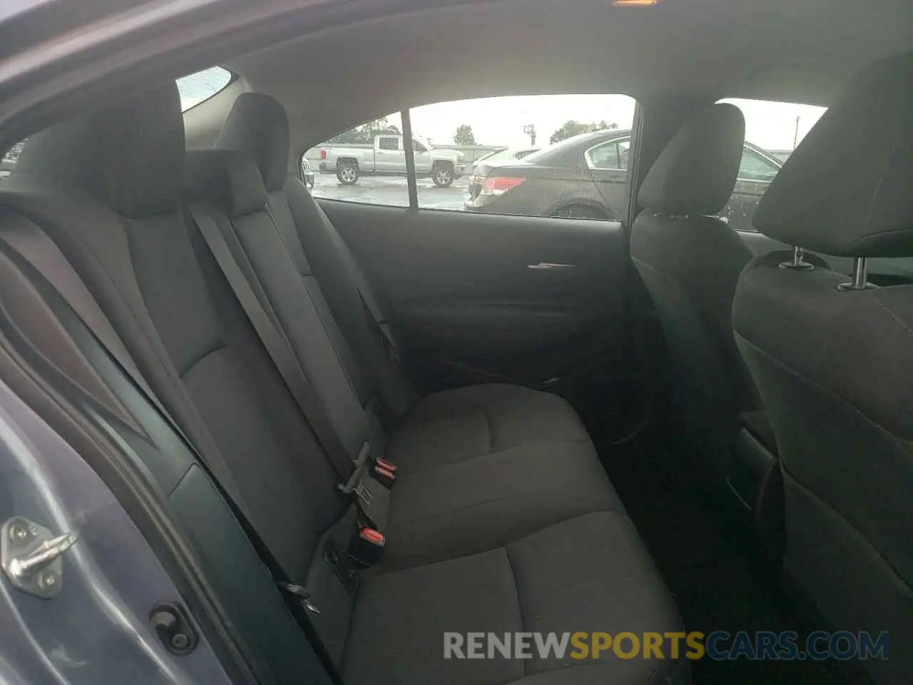 10 Photograph of a damaged car 5YFEPMAE7MP240385 TOYOTA COROLLA 2021