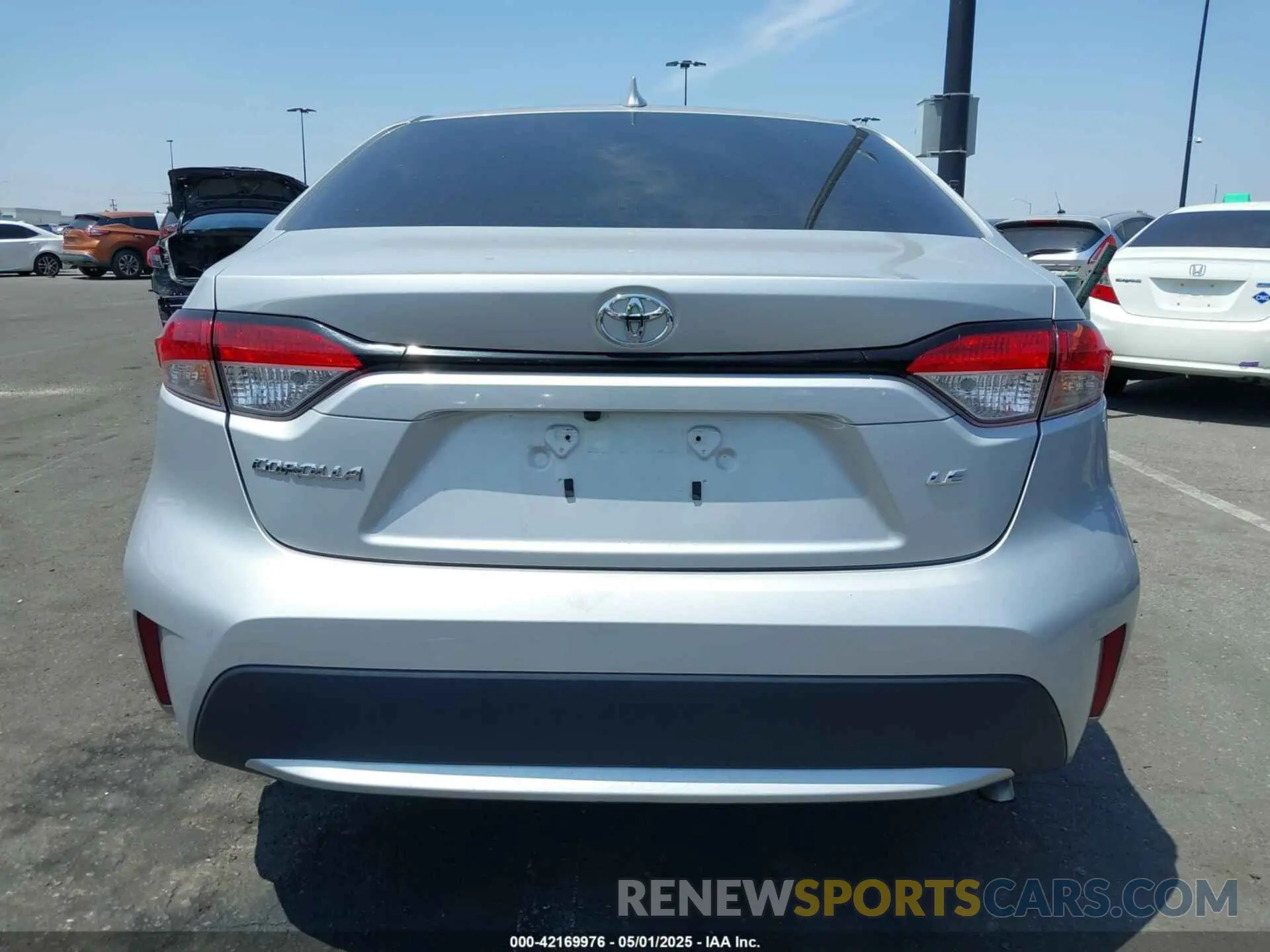 16 Photograph of a damaged car 5YFEPMAE7MP252696 TOYOTA COROLLA 2021