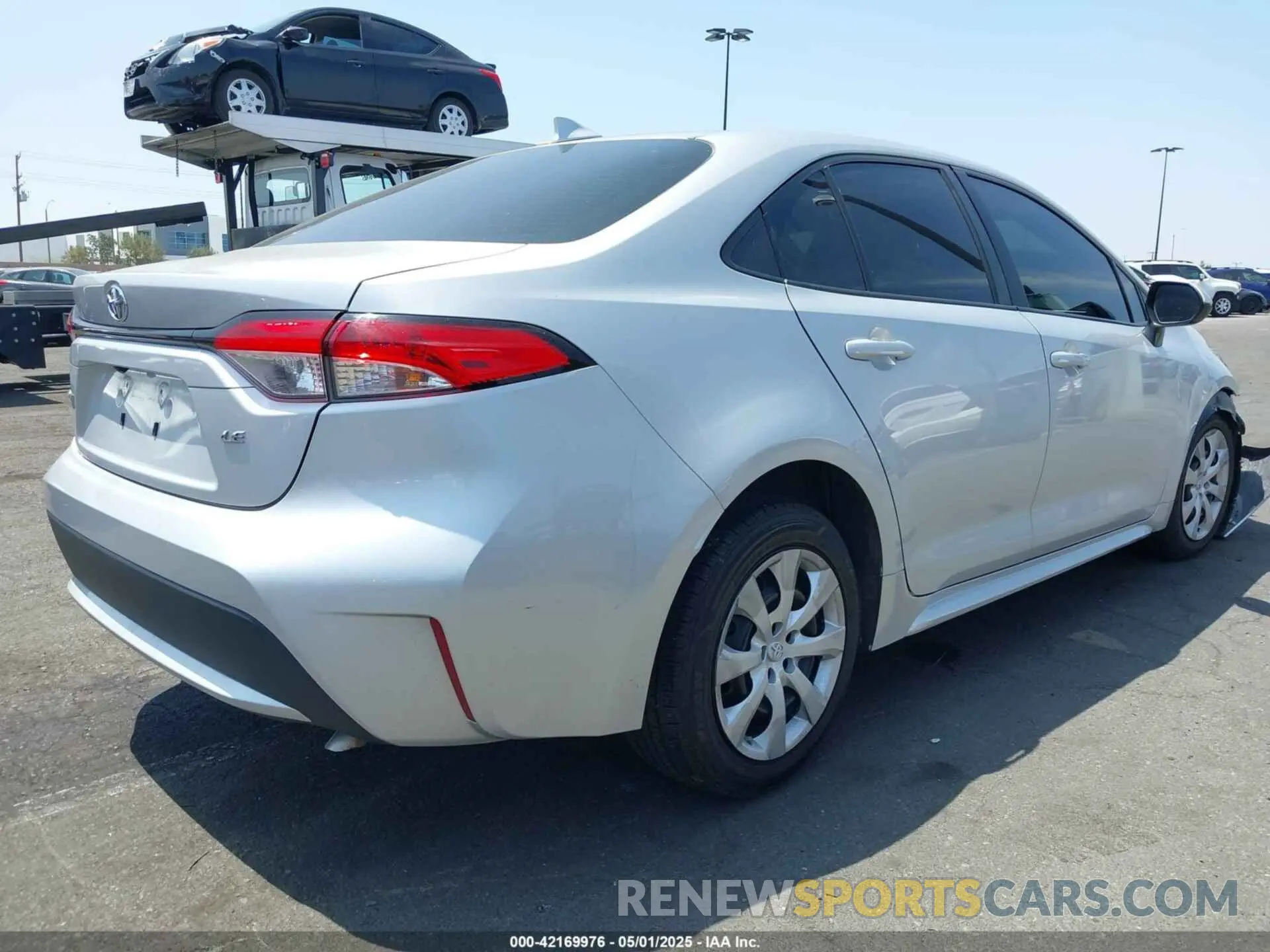 4 Photograph of a damaged car 5YFEPMAE7MP252696 TOYOTA COROLLA 2021