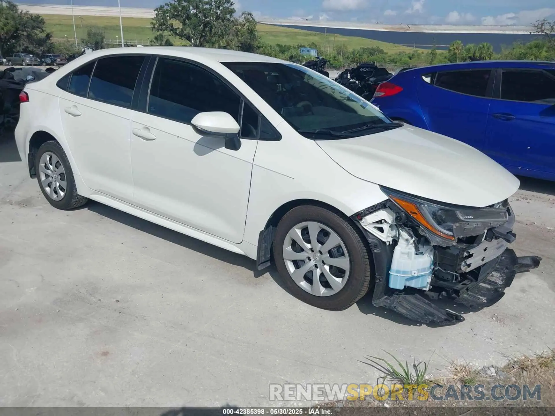 1 Photograph of a damaged car 5YFEPMAE7MP258191 TOYOTA COROLLA 2021