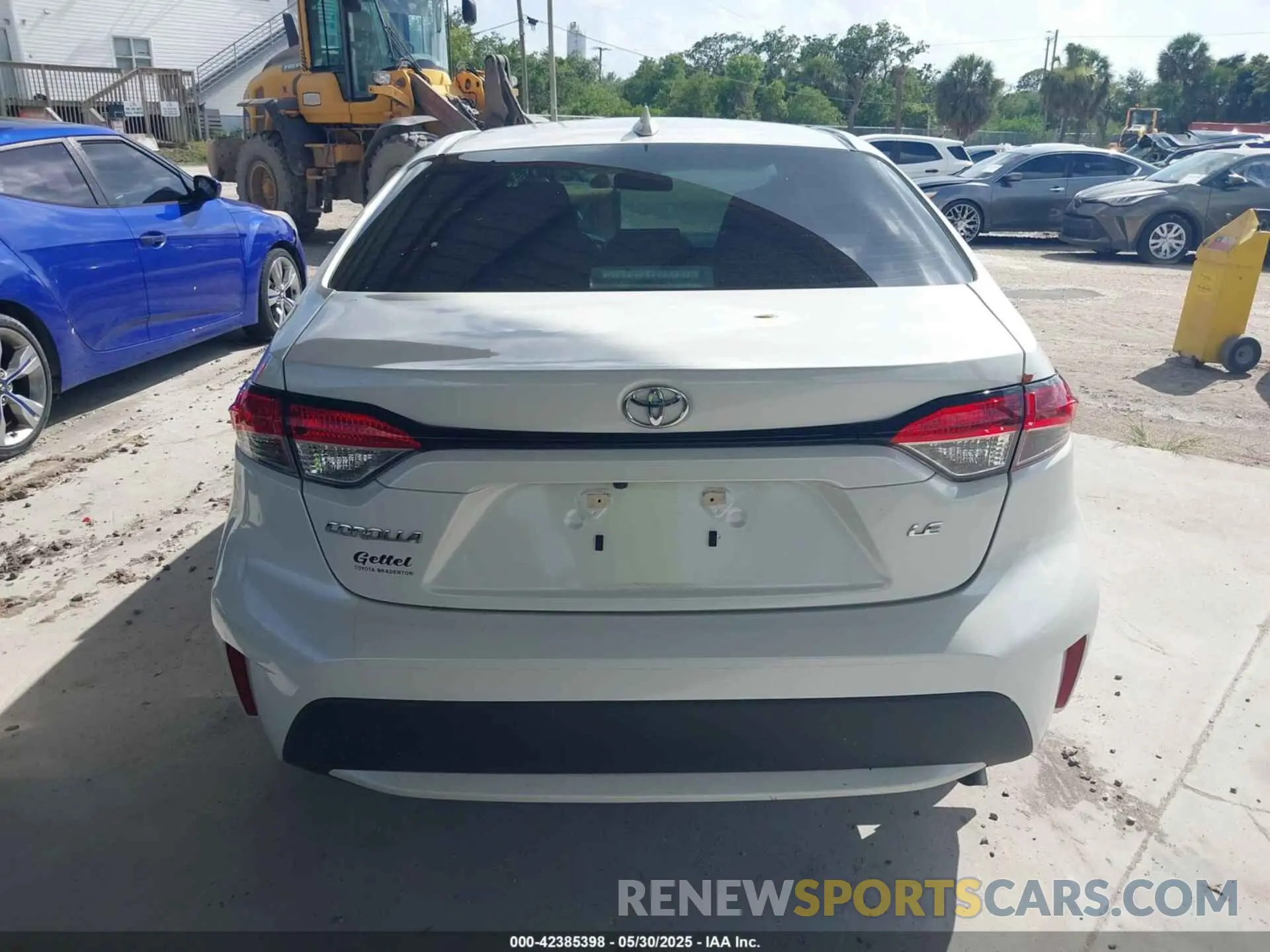 16 Photograph of a damaged car 5YFEPMAE7MP258191 TOYOTA COROLLA 2021