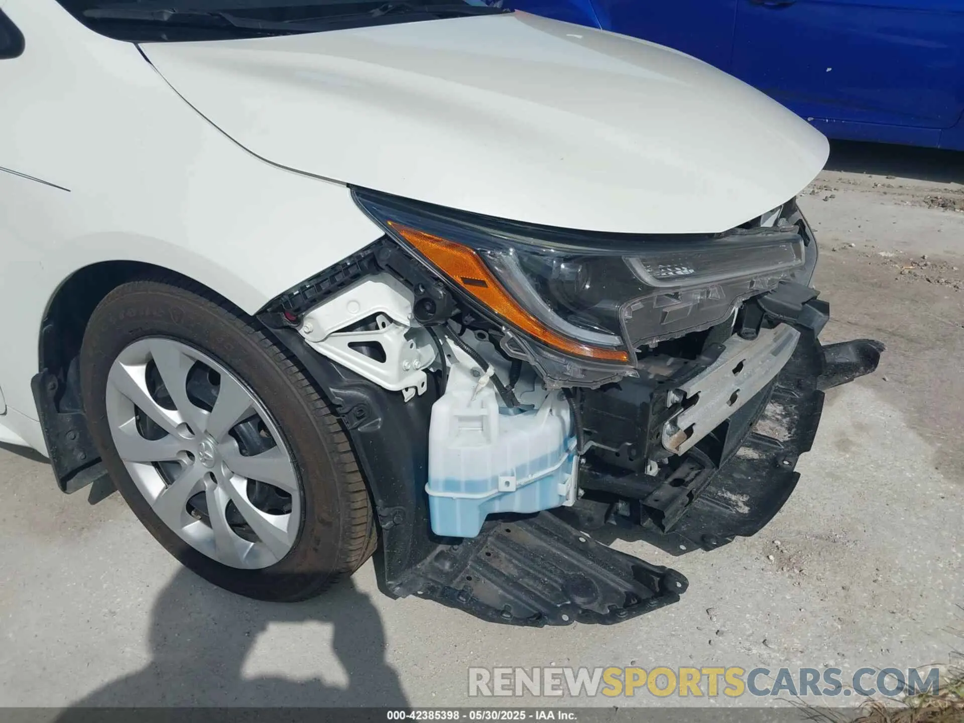 19 Photograph of a damaged car 5YFEPMAE7MP258191 TOYOTA COROLLA 2021