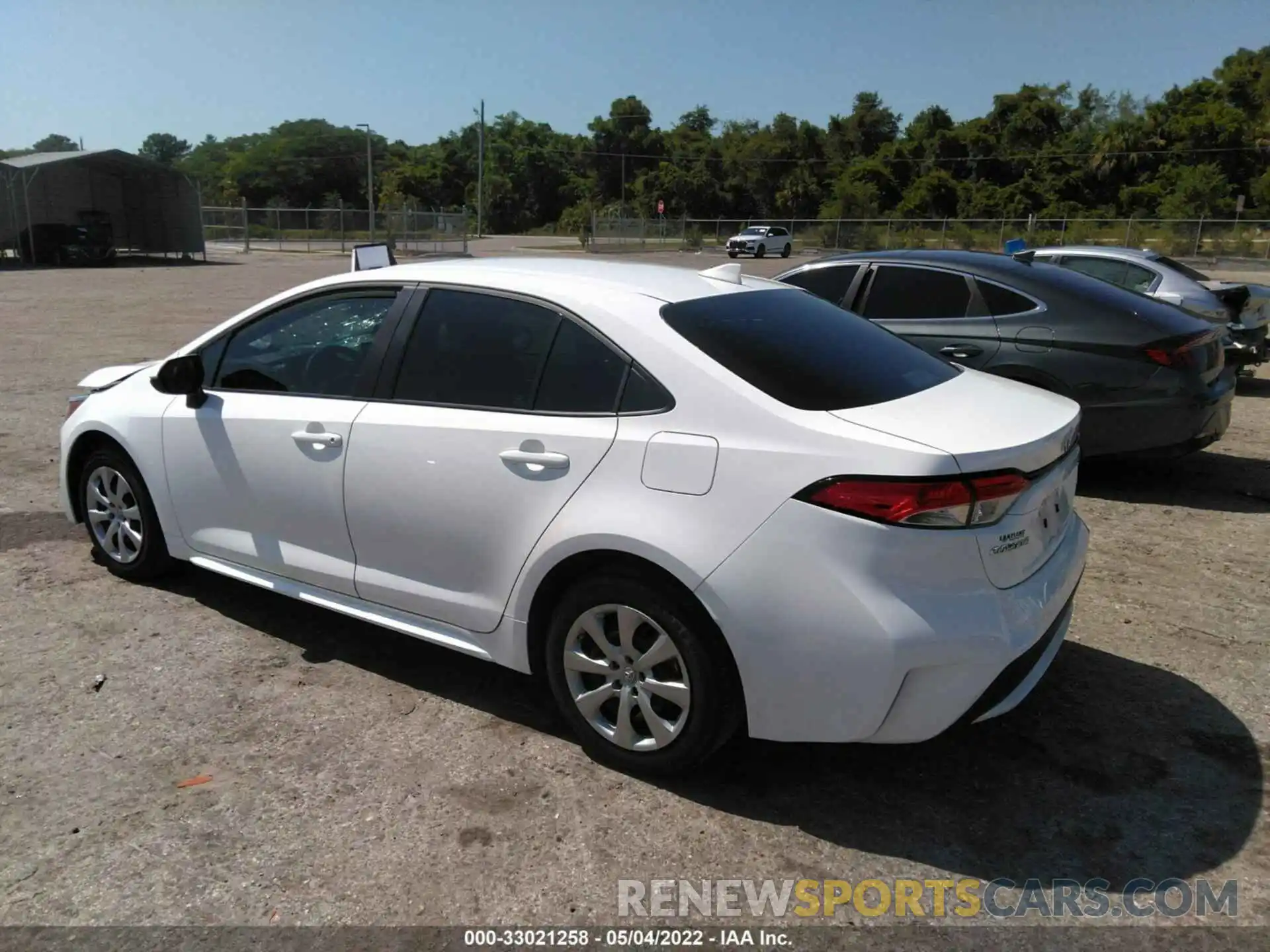 3 Photograph of a damaged car 5YFEPMAE7MP259339 TOYOTA COROLLA 2021