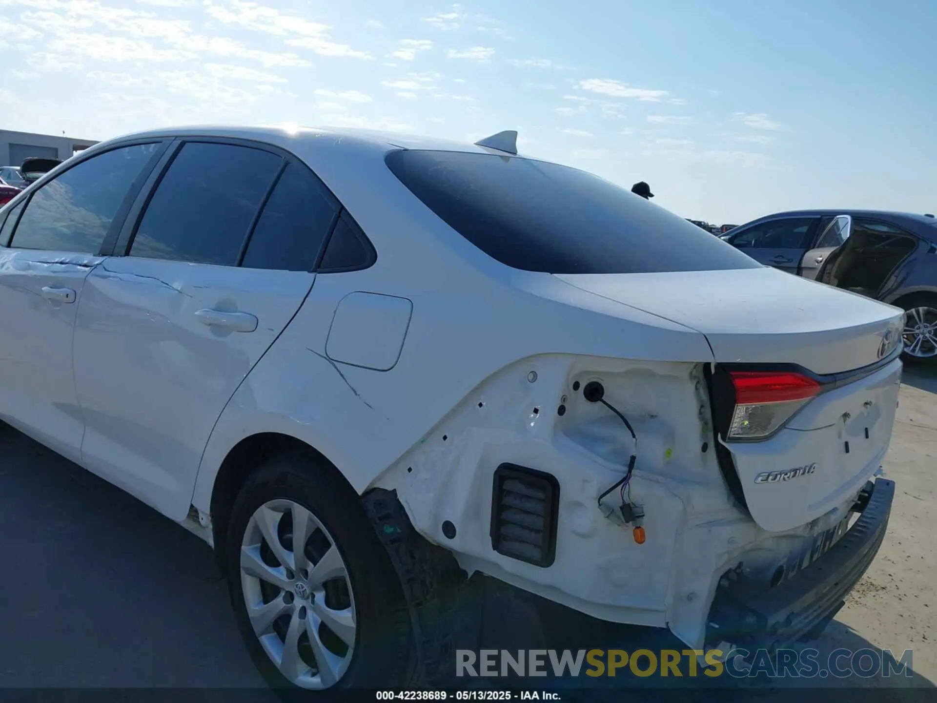 20 Photograph of a damaged car 5YFEPMAE8MP150338 TOYOTA COROLLA 2021
