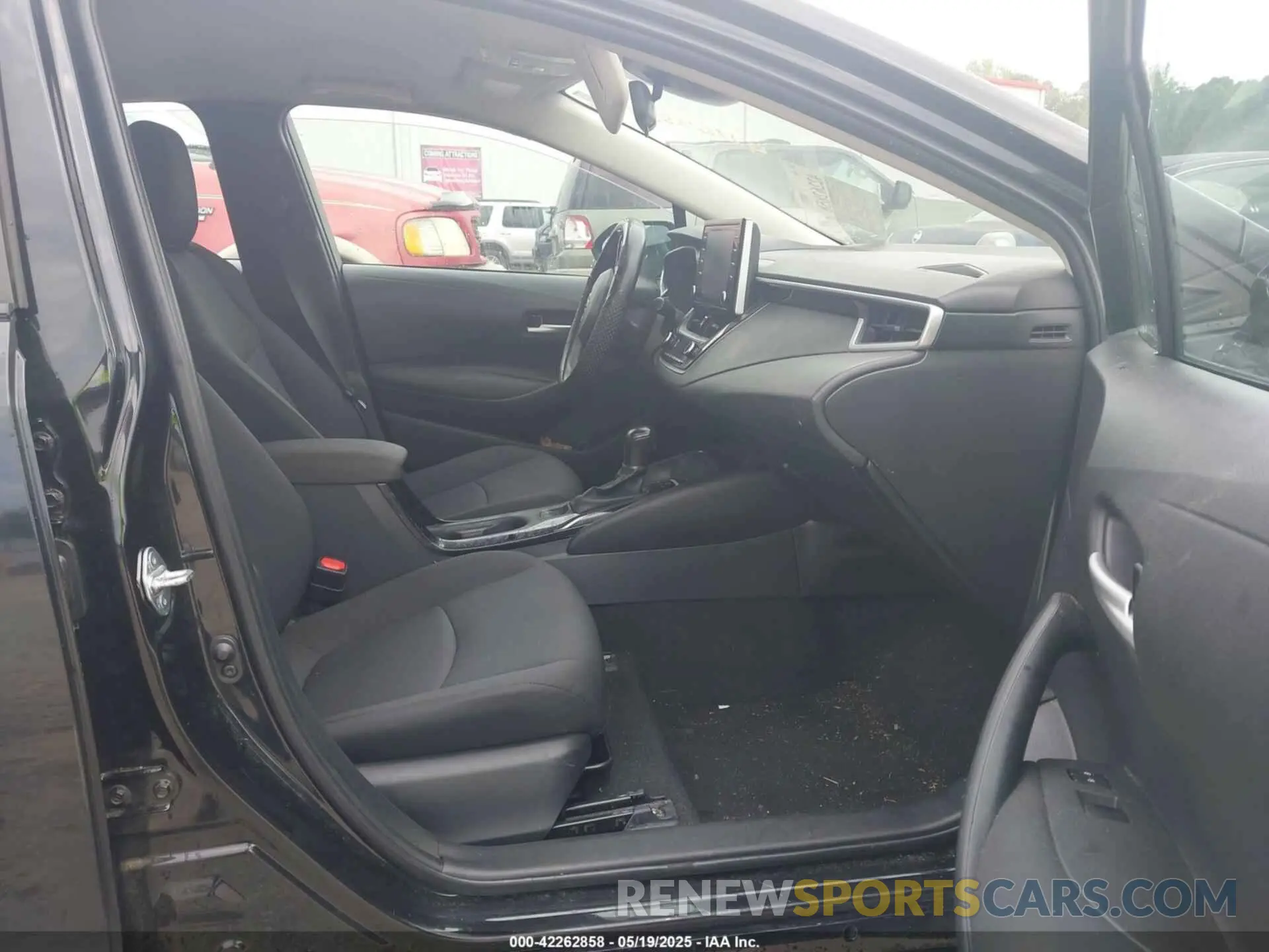 5 Photograph of a damaged car 5YFEPMAE8MP162103 TOYOTA COROLLA 2021