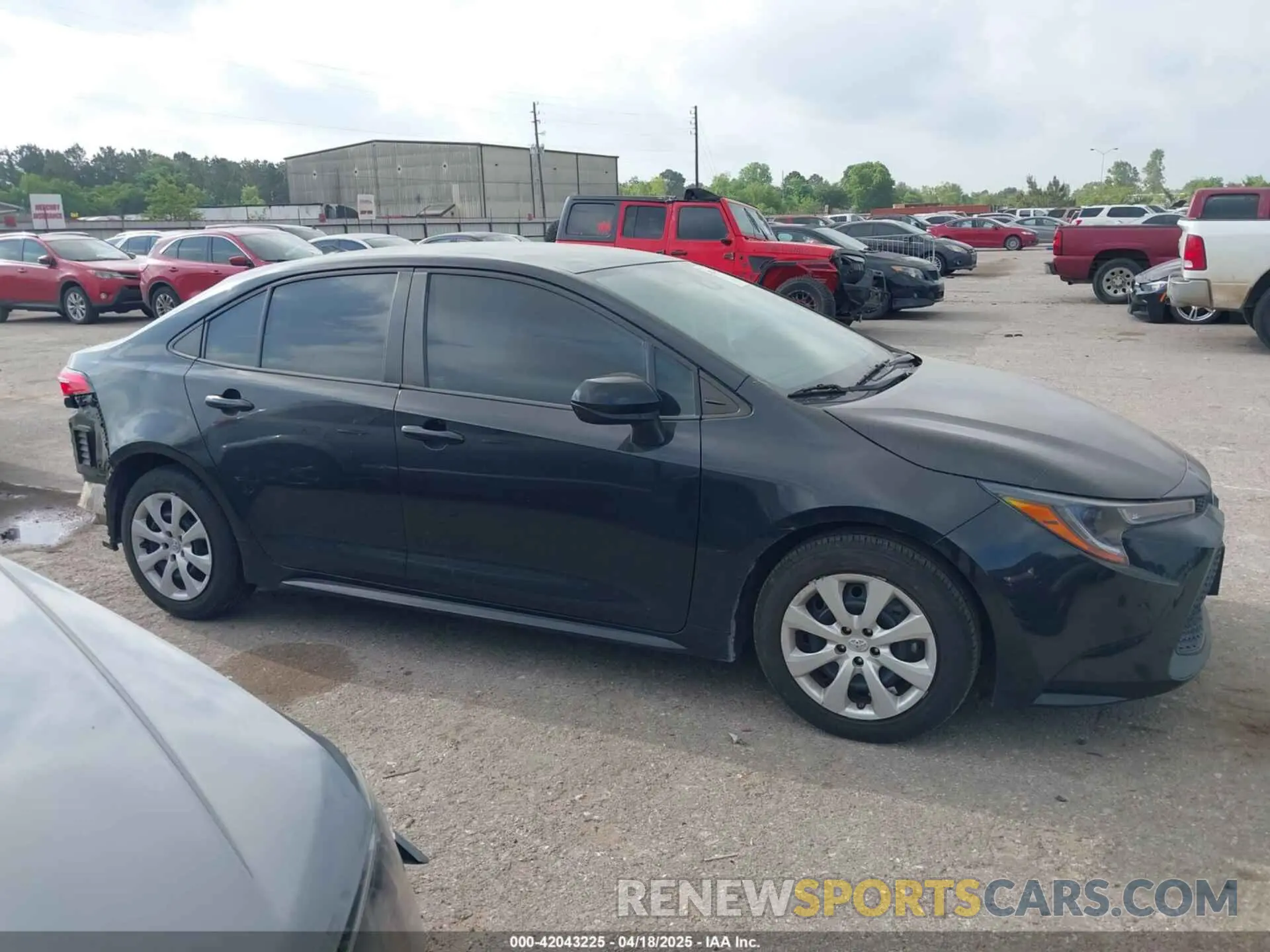 13 Photograph of a damaged car 5YFEPMAE8MP167737 TOYOTA COROLLA 2021