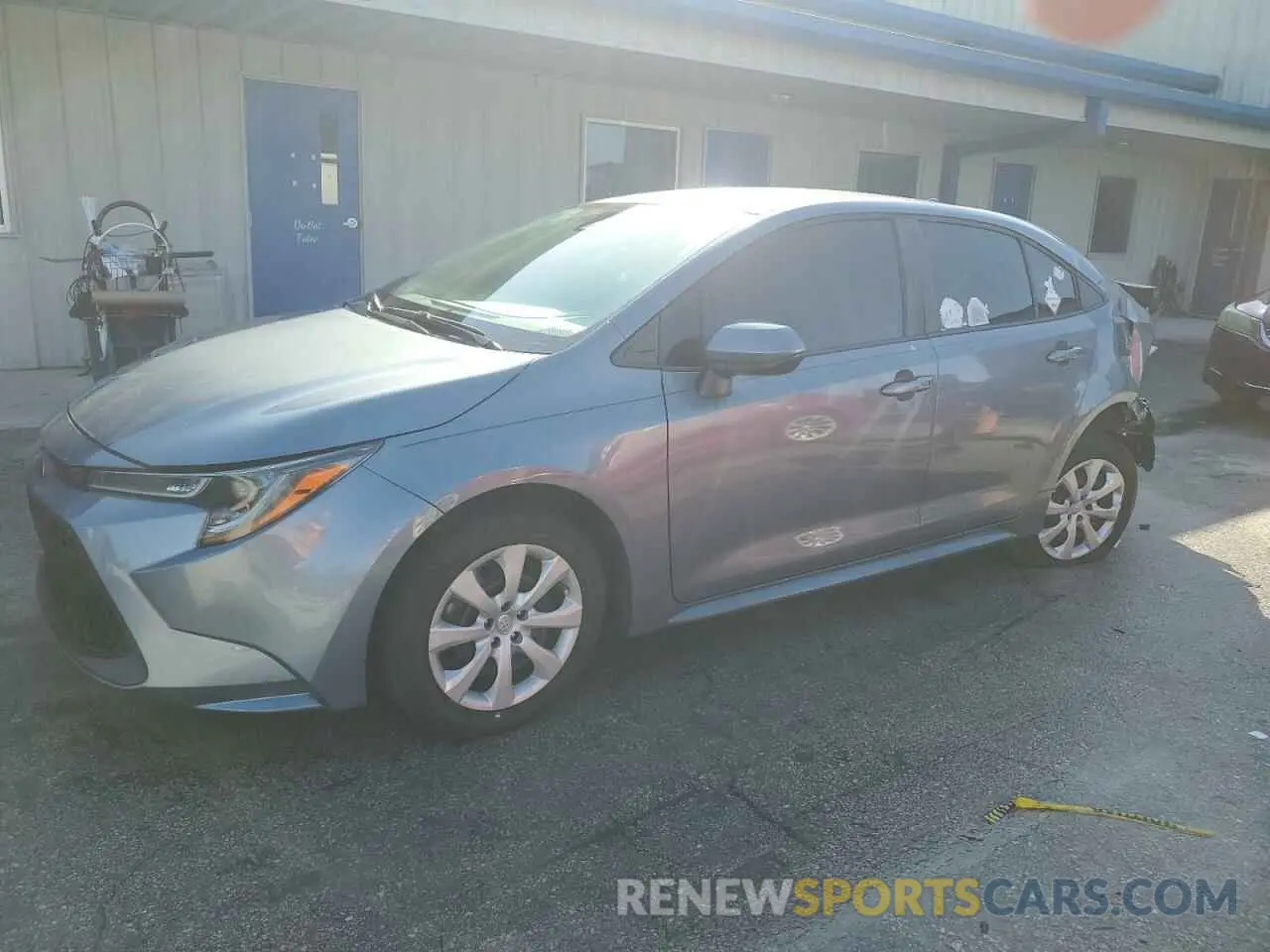 1 Photograph of a damaged car 5YFEPMAE8MP171092 TOYOTA COROLLA 2021