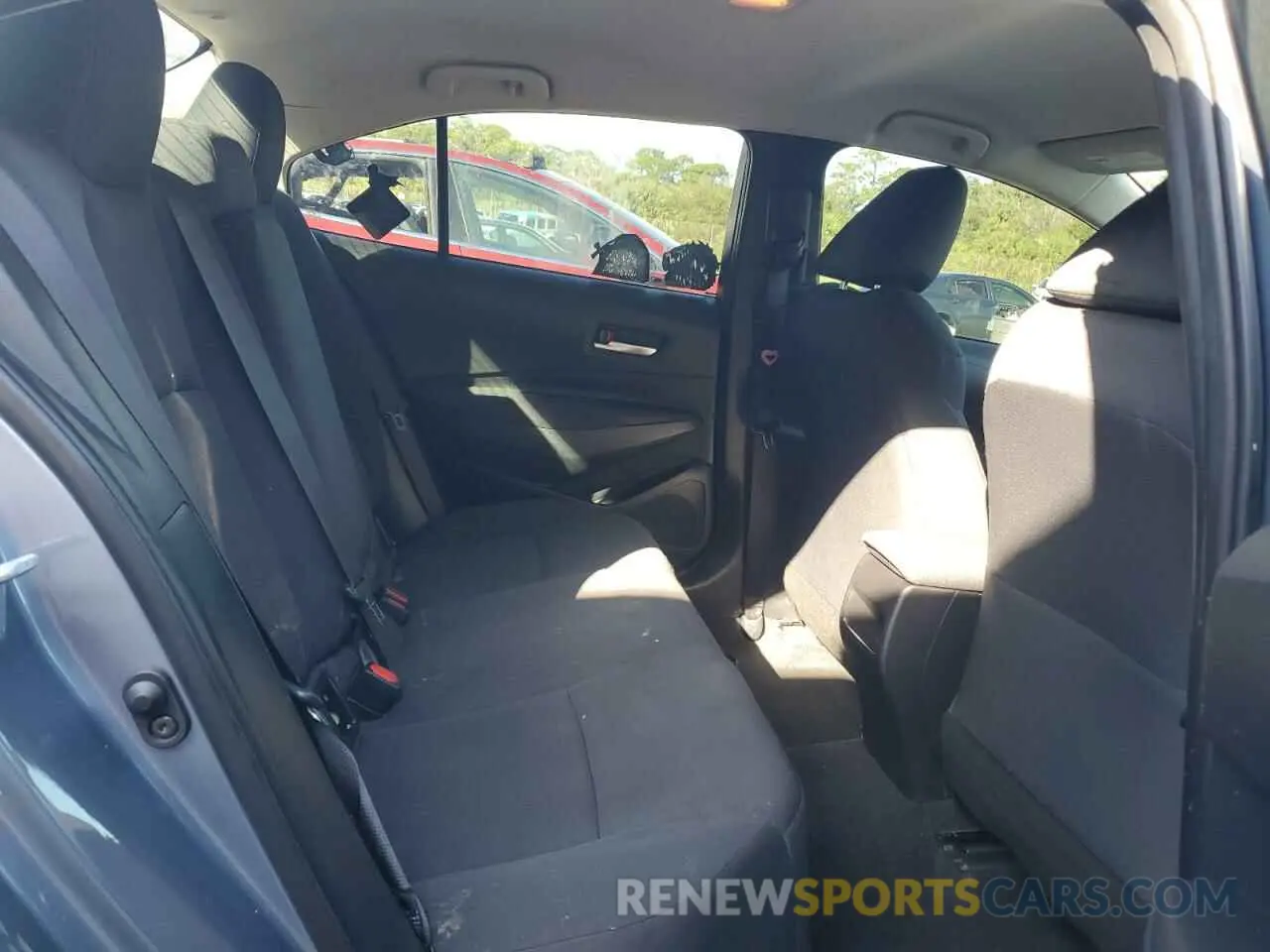 10 Photograph of a damaged car 5YFEPMAE8MP171092 TOYOTA COROLLA 2021