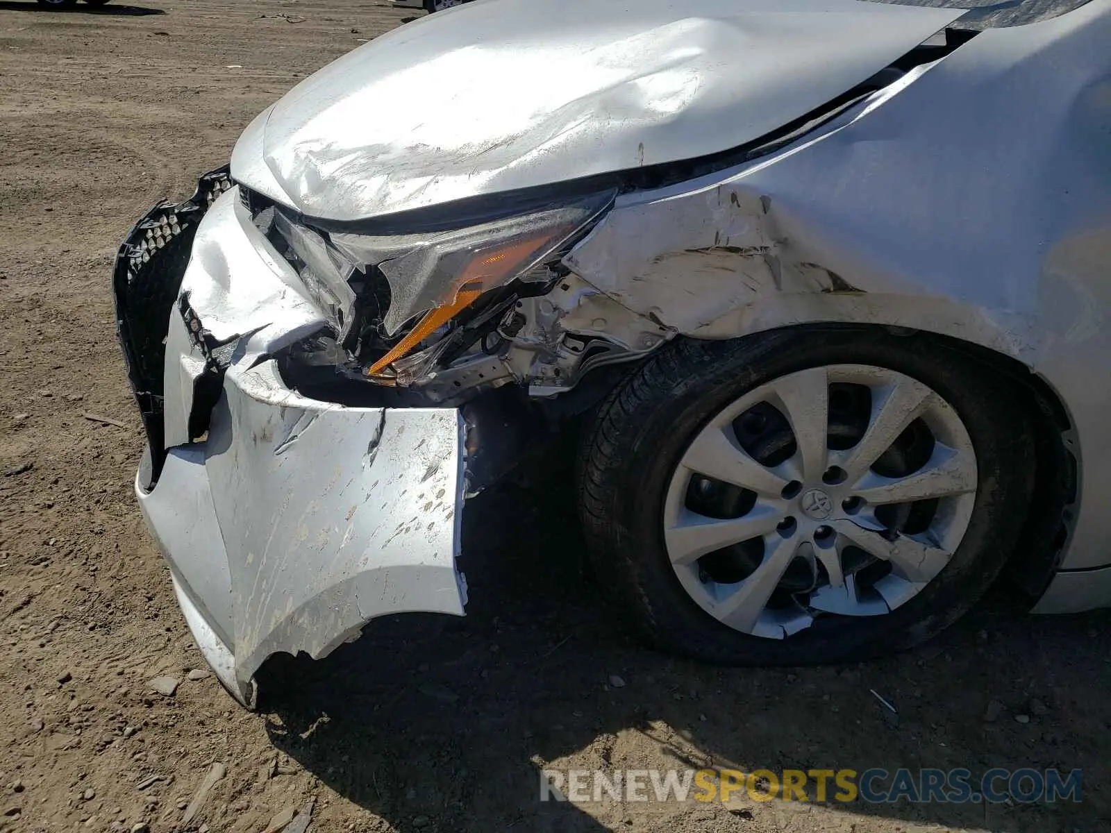 9 Photograph of a damaged car 5YFEPMAE8MP171240 TOYOTA COROLLA 2021