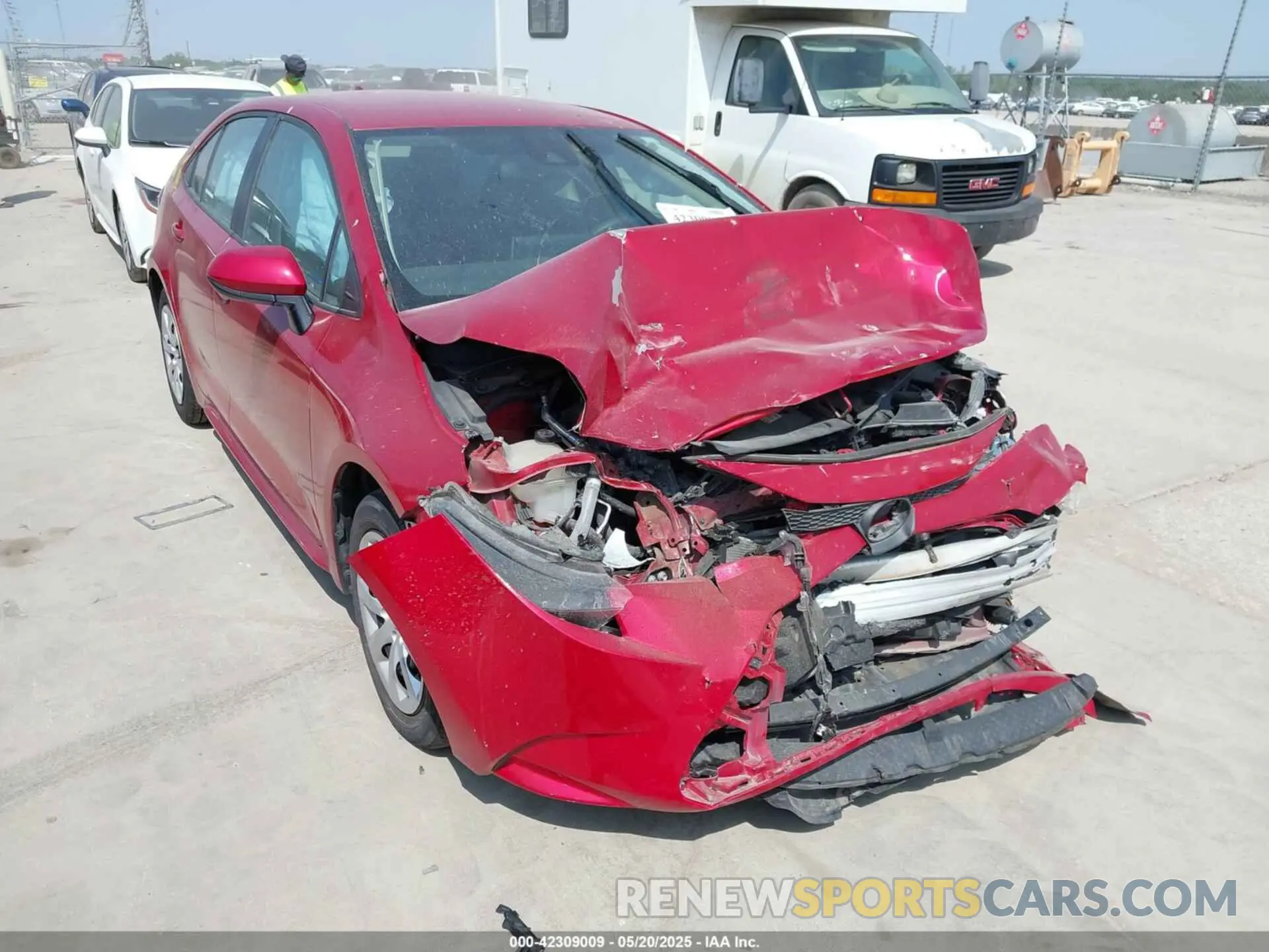 1 Photograph of a damaged car 5YFEPMAE8MP175305 TOYOTA COROLLA 2021