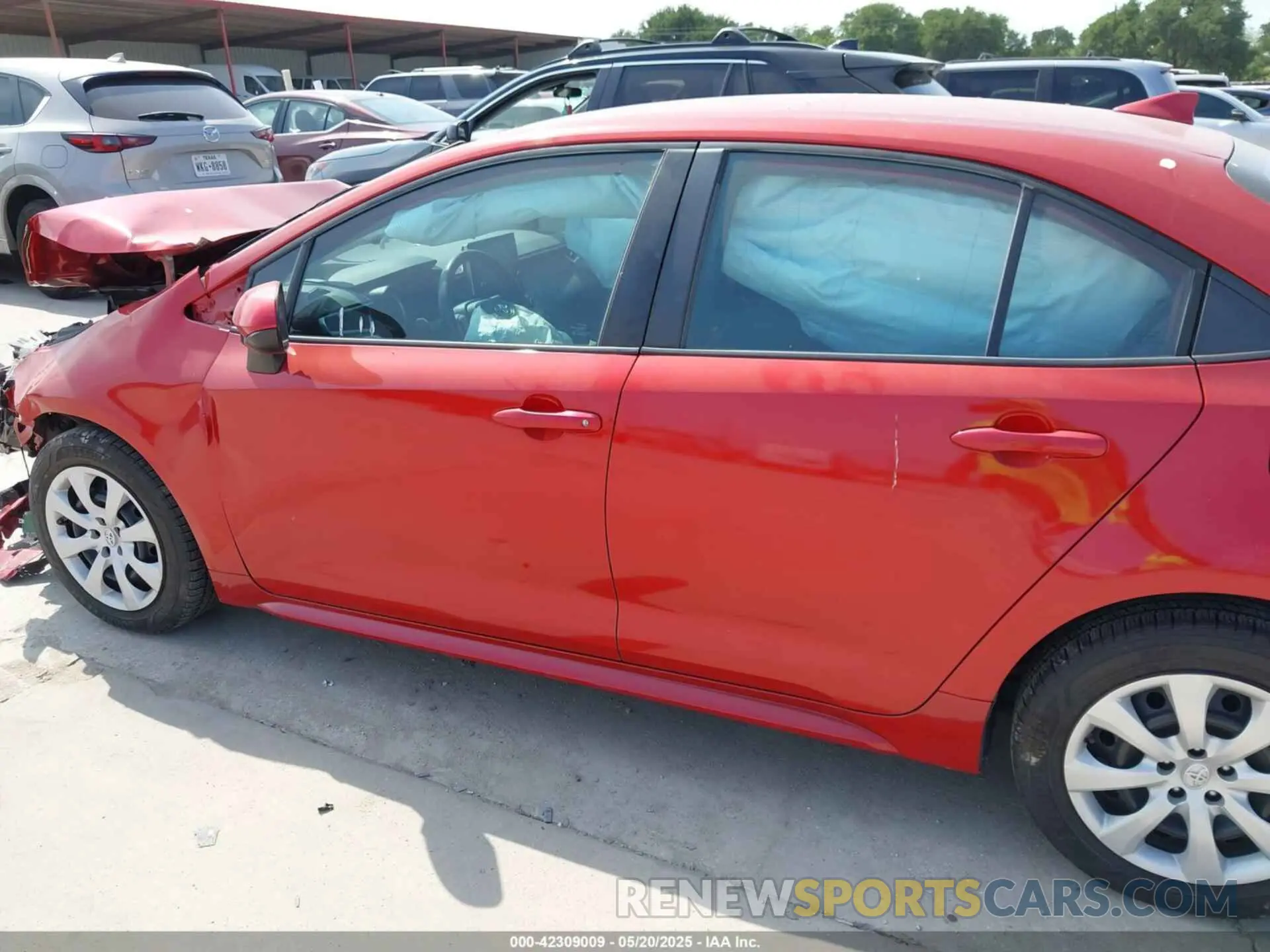 14 Photograph of a damaged car 5YFEPMAE8MP175305 TOYOTA COROLLA 2021