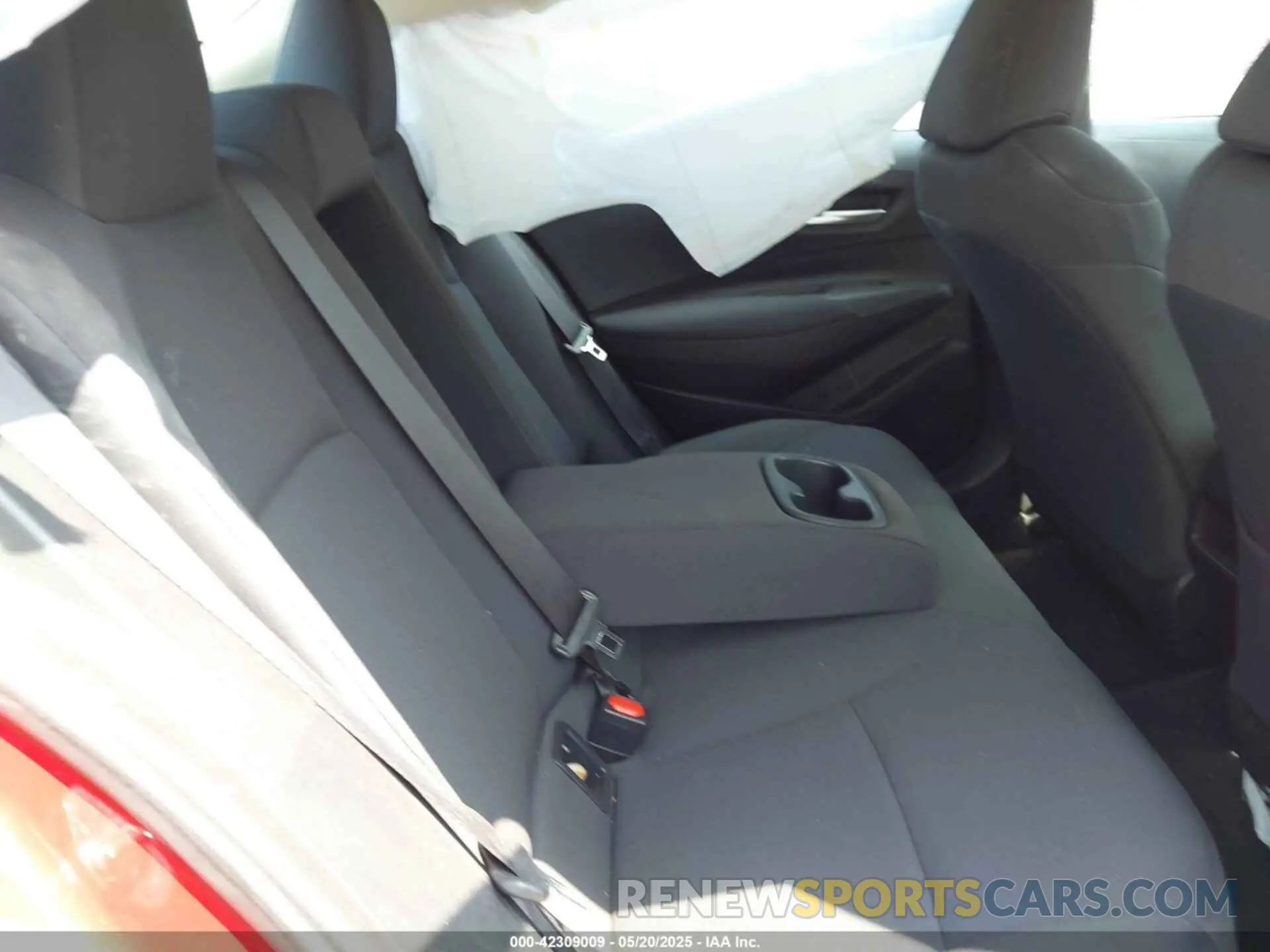 8 Photograph of a damaged car 5YFEPMAE8MP175305 TOYOTA COROLLA 2021
