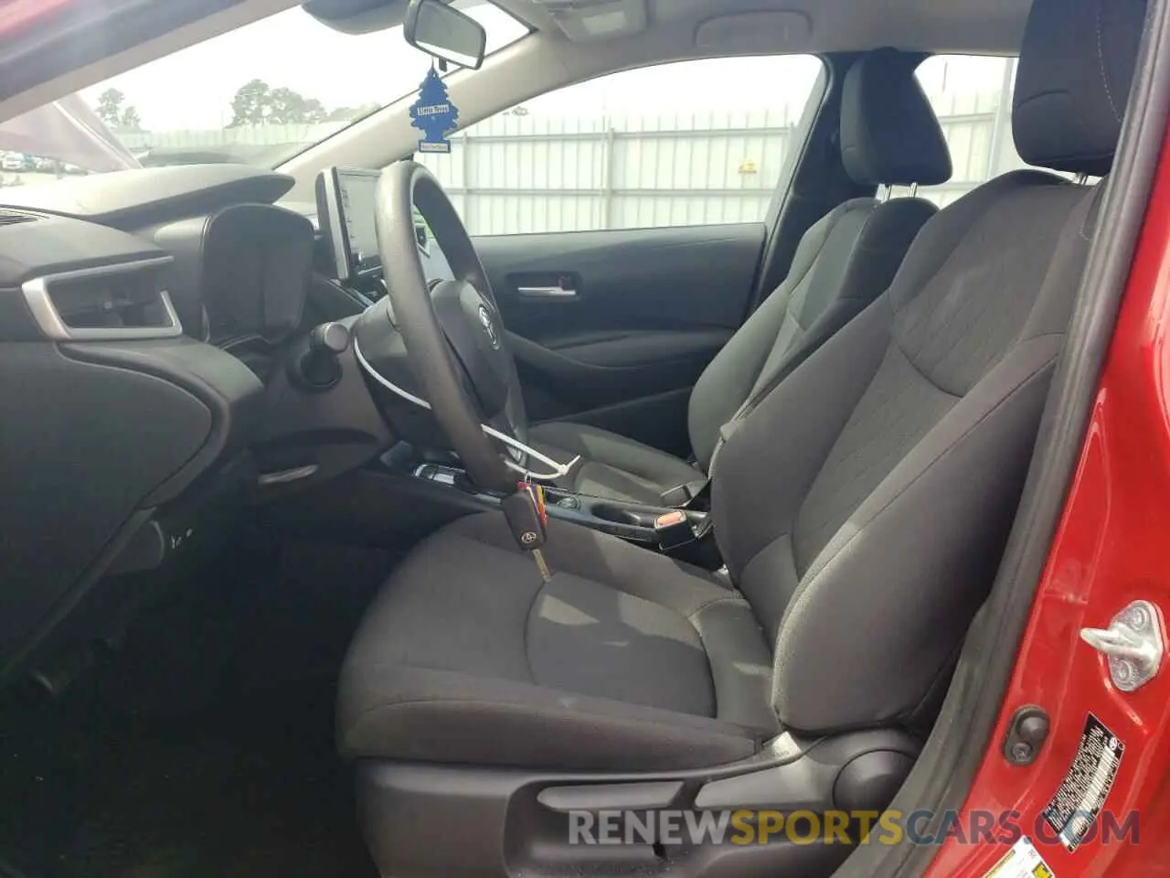 7 Photograph of a damaged car 5YFEPMAE8MP185428 TOYOTA COROLLA 2021
