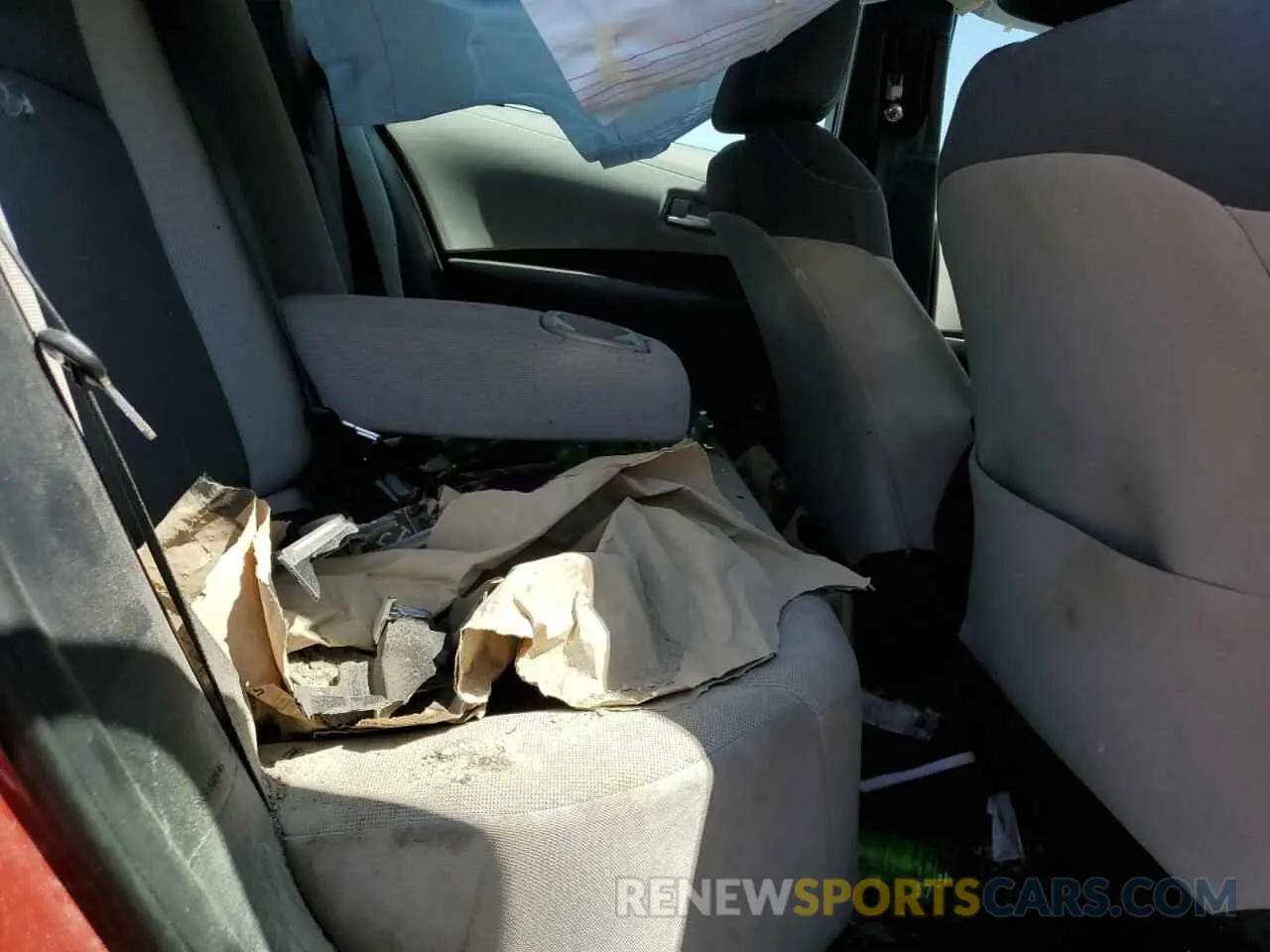 10 Photograph of a damaged car 5YFEPMAE8MP187275 TOYOTA COROLLA 2021