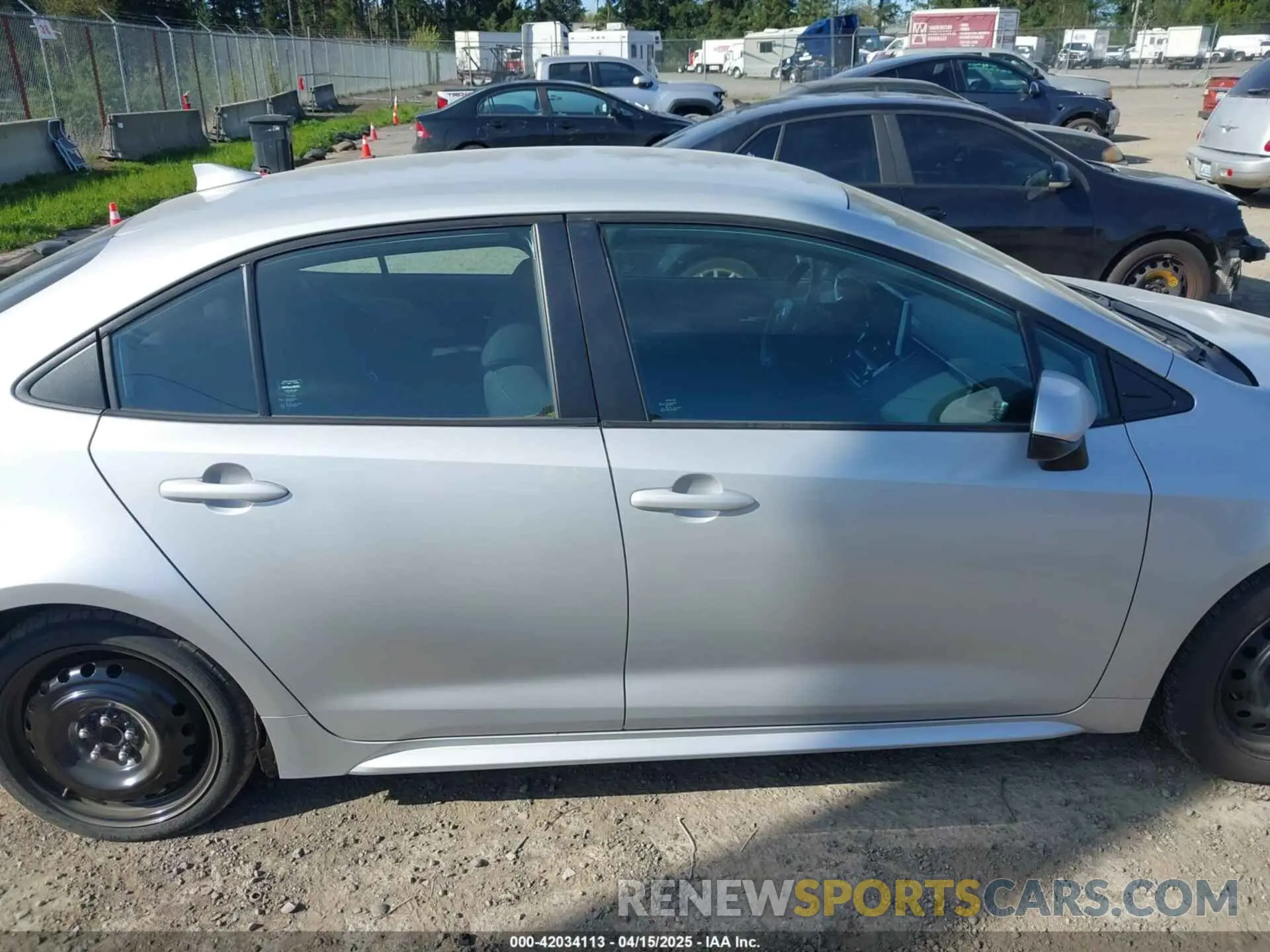 14 Photograph of a damaged car 5YFEPMAE8MP188765 TOYOTA COROLLA 2021