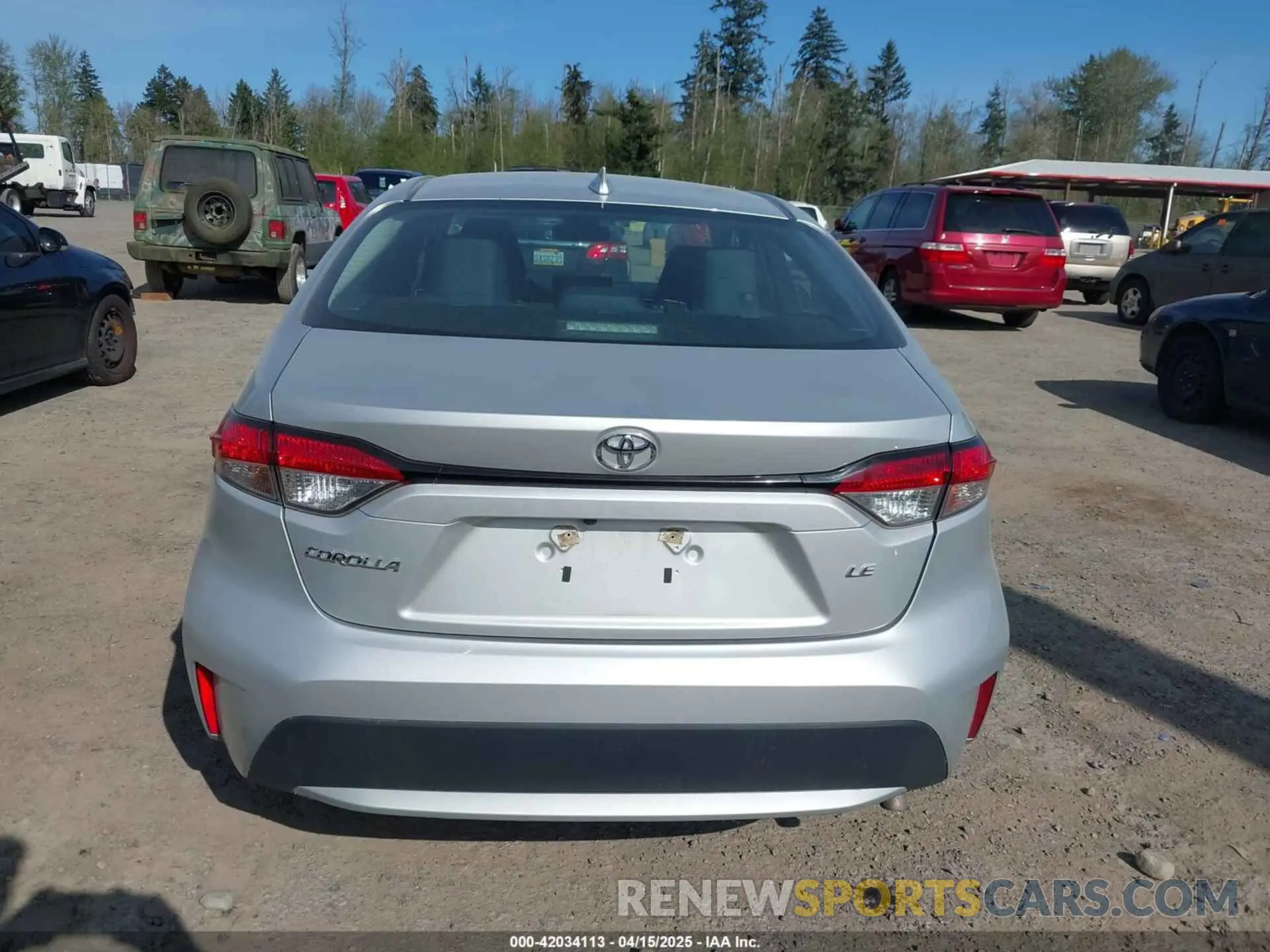 17 Photograph of a damaged car 5YFEPMAE8MP188765 TOYOTA COROLLA 2021