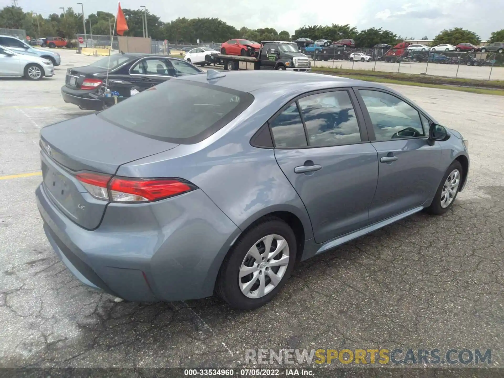 4 Photograph of a damaged car 5YFEPMAE8MP189107 TOYOTA COROLLA 2021