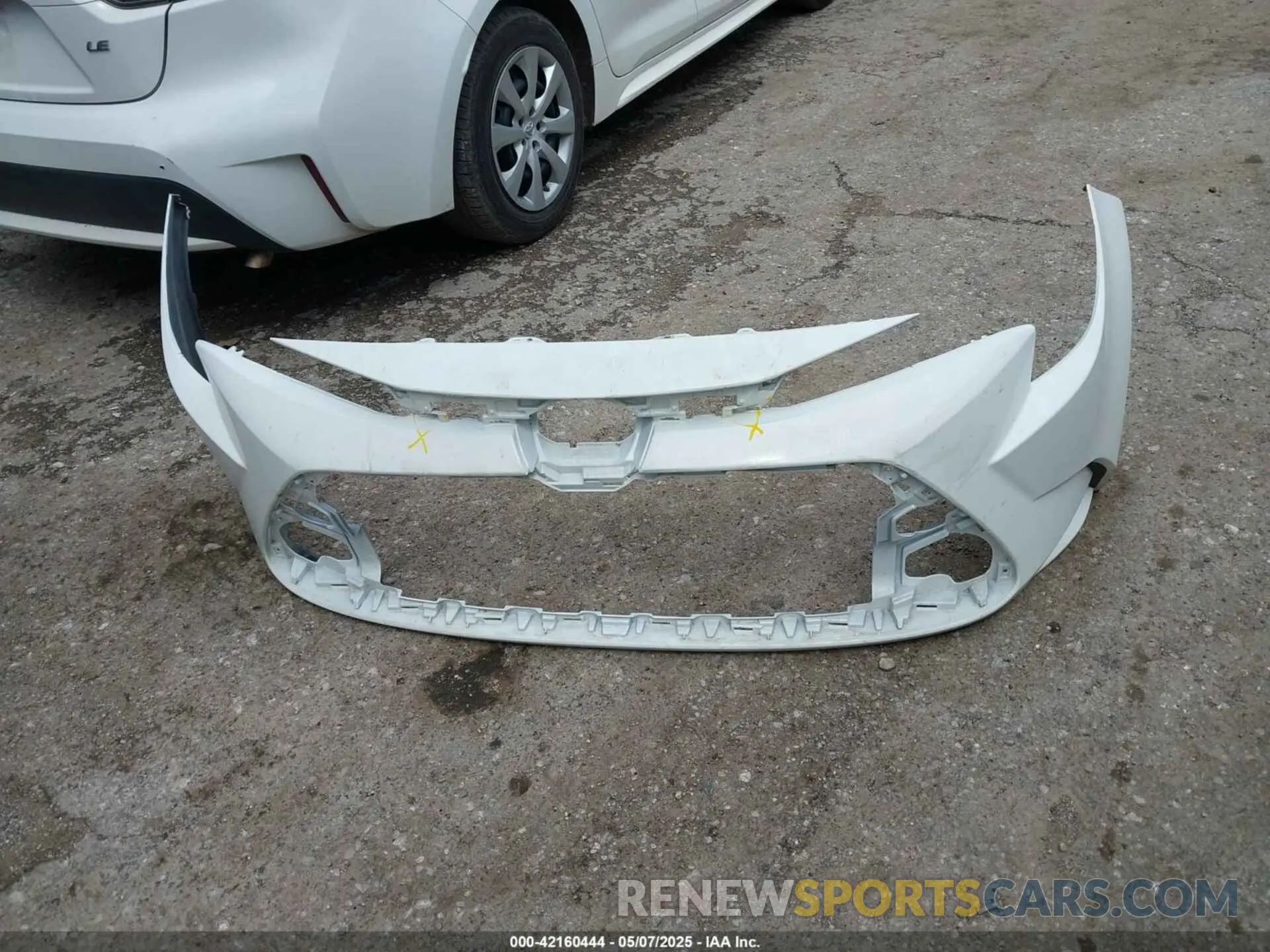 12 Photograph of a damaged car 5YFEPMAE8MP189530 TOYOTA COROLLA 2021