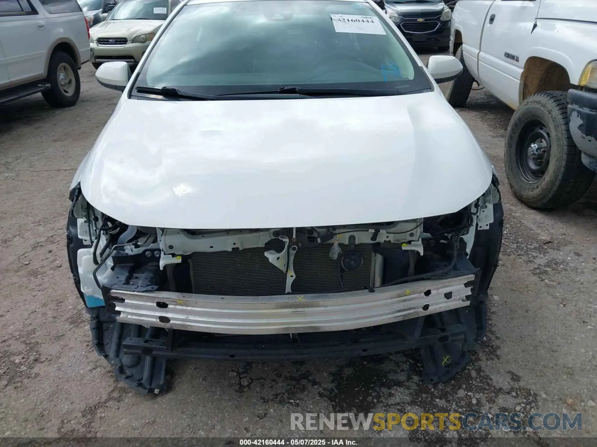 13 Photograph of a damaged car 5YFEPMAE8MP189530 TOYOTA COROLLA 2021