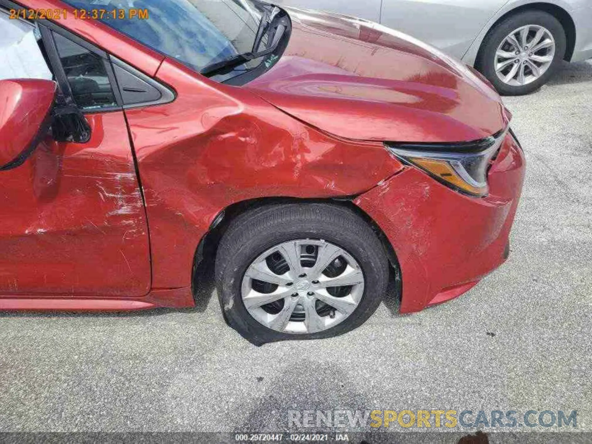 13 Photograph of a damaged car 5YFEPMAE8MP202616 TOYOTA COROLLA 2021