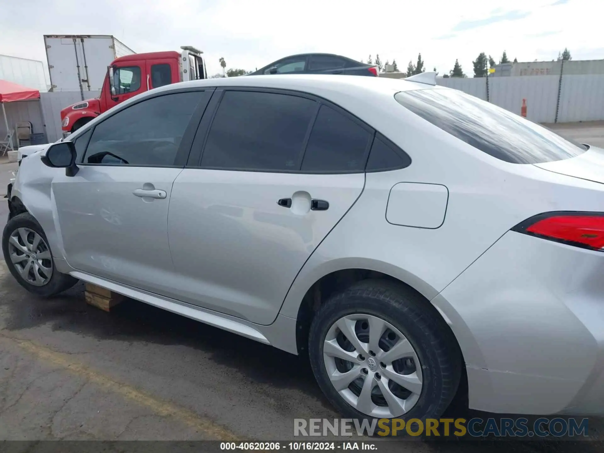 14 Photograph of a damaged car 5YFEPMAE8MP205645 TOYOTA COROLLA 2021
