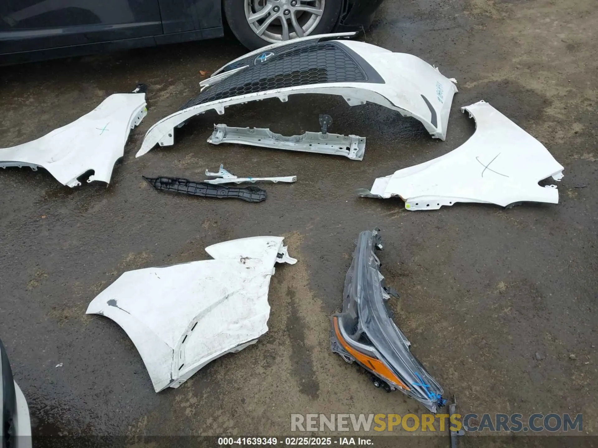 12 Photograph of a damaged car 5YFEPMAE8MP222820 TOYOTA COROLLA 2021