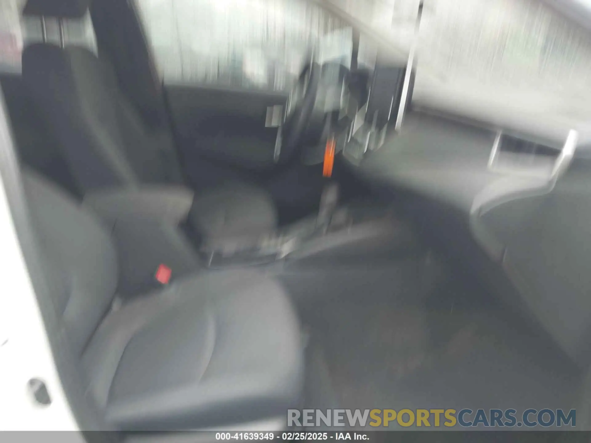 5 Photograph of a damaged car 5YFEPMAE8MP222820 TOYOTA COROLLA 2021