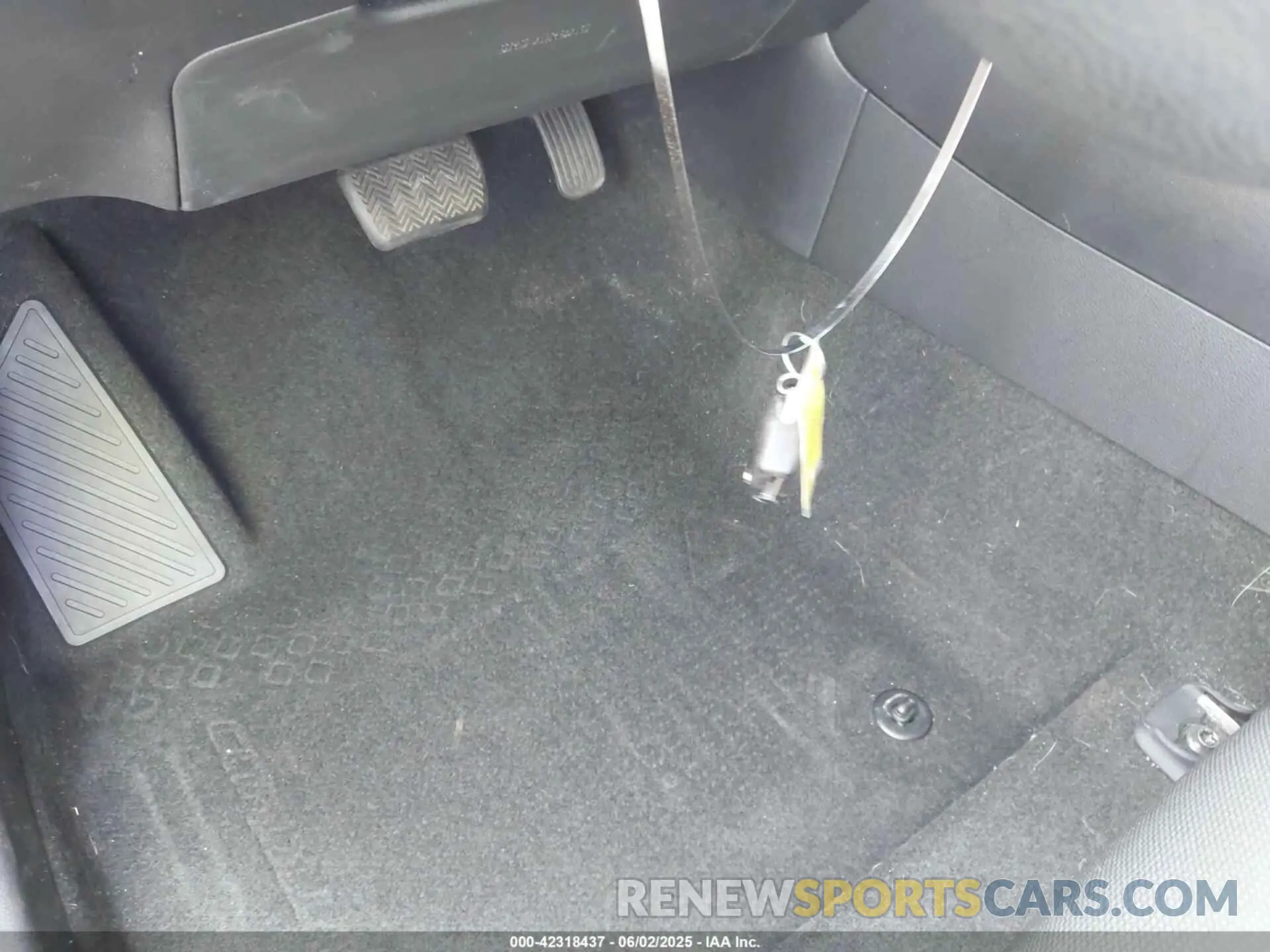 11 Photograph of a damaged car 5YFEPMAE8MP225491 TOYOTA COROLLA 2021