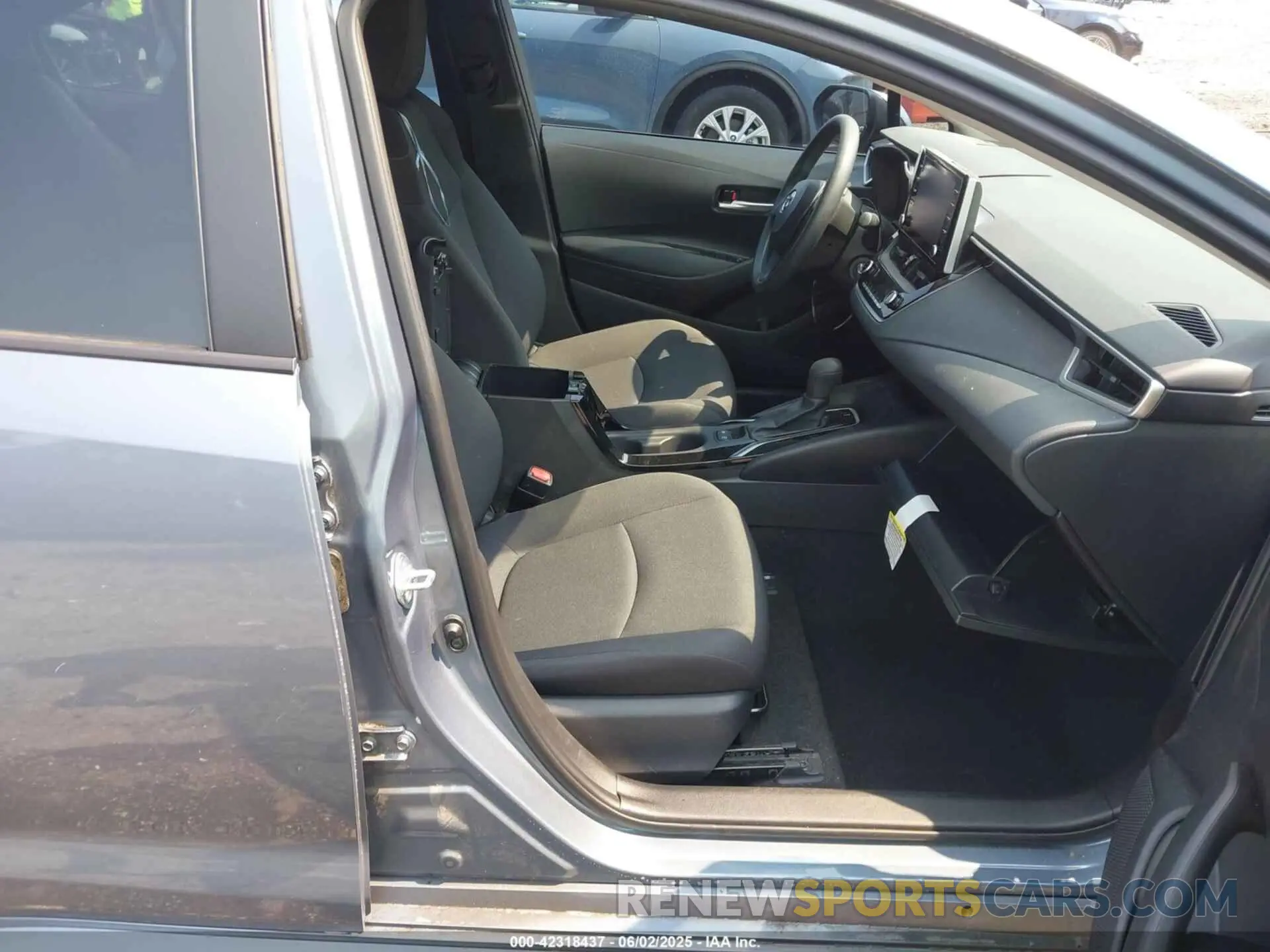 5 Photograph of a damaged car 5YFEPMAE8MP225491 TOYOTA COROLLA 2021
