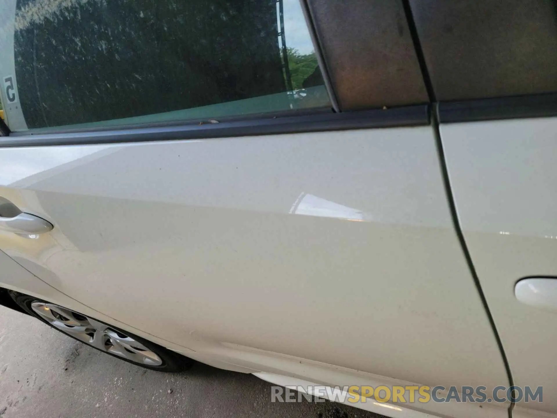 30 Photograph of a damaged car 5YFEPMAE8MP230819 TOYOTA COROLLA 2021