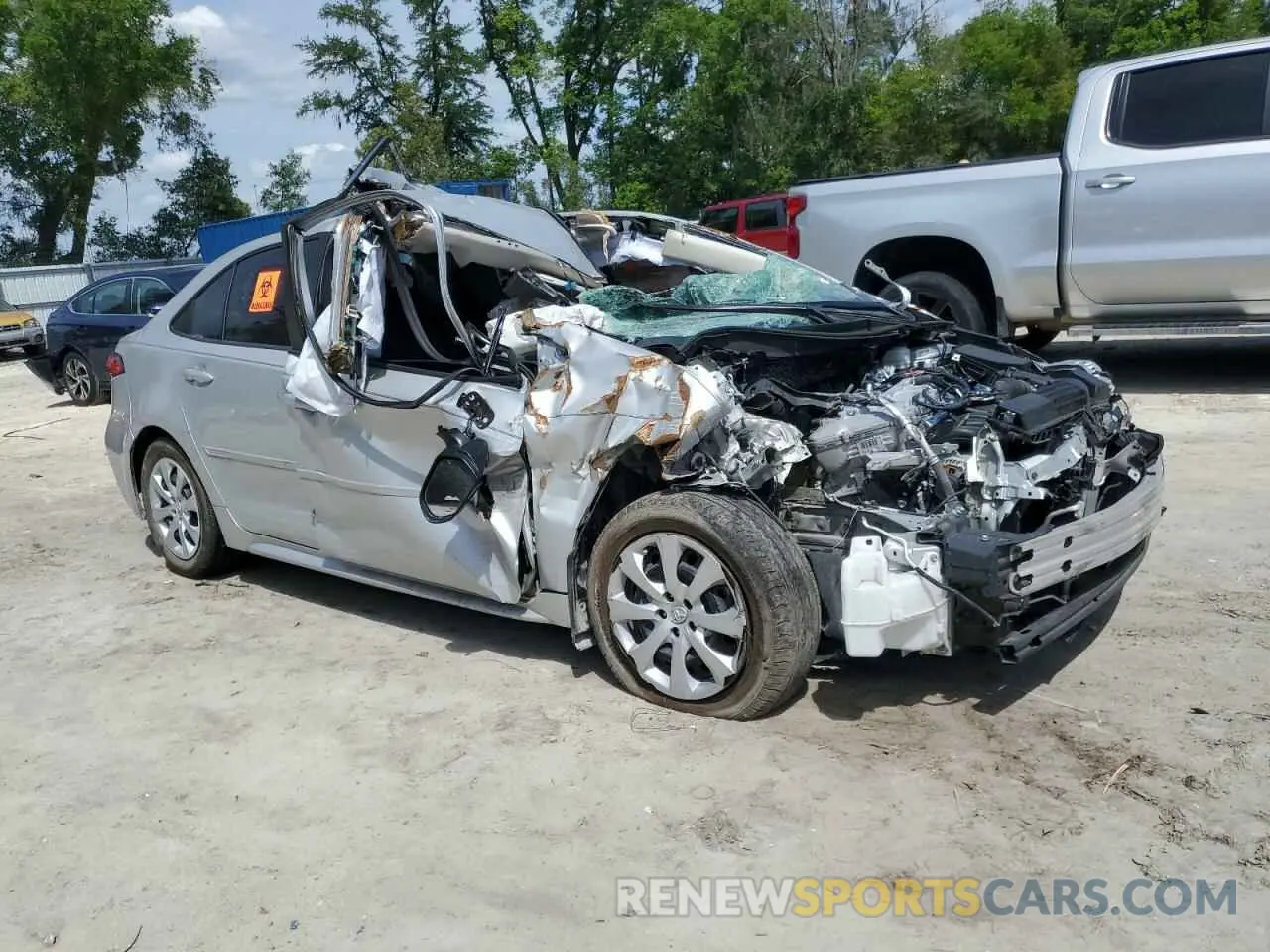 4 Photograph of a damaged car 5YFEPMAE8MP231128 TOYOTA COROLLA 2021