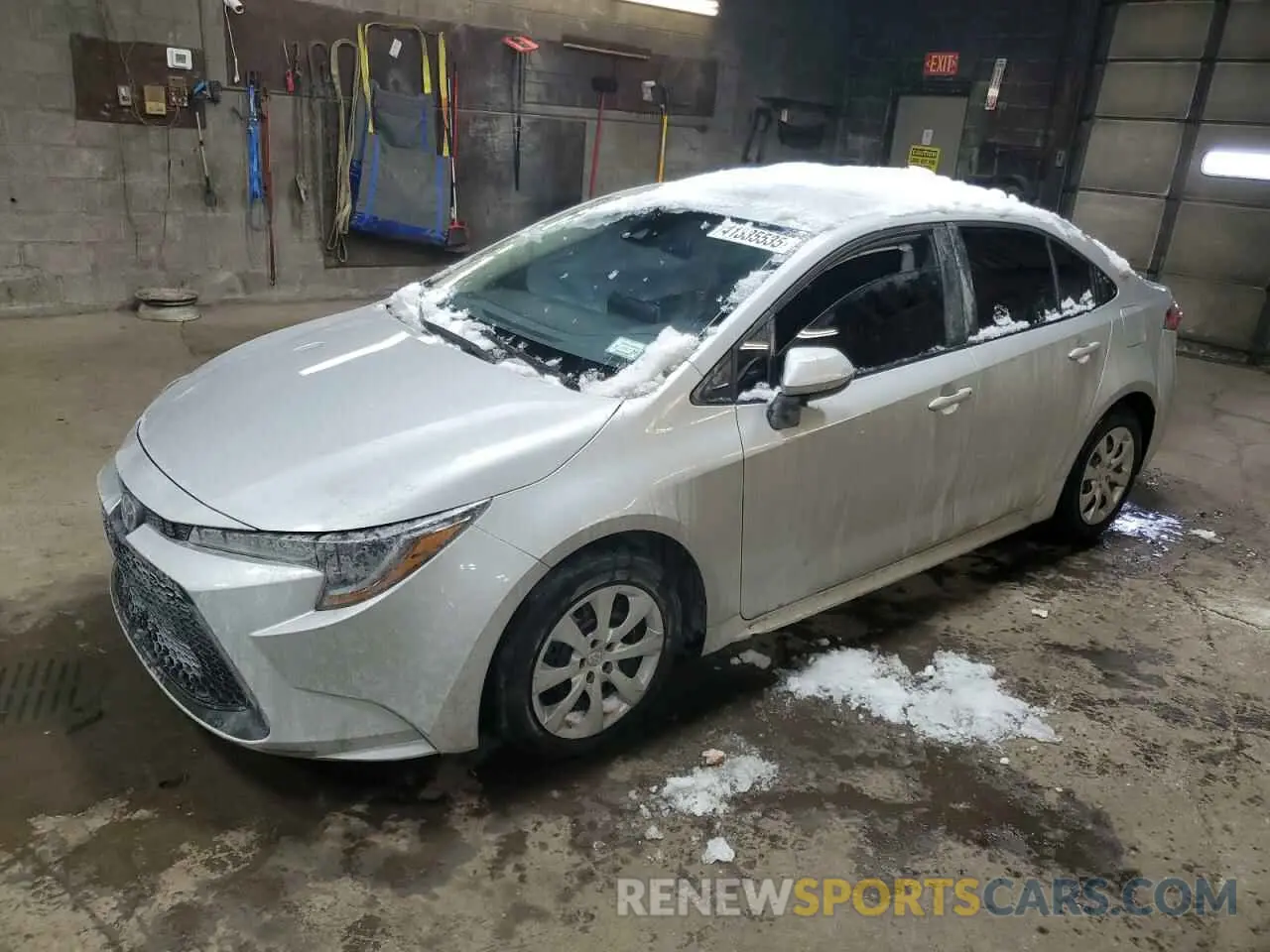 1 Photograph of a damaged car 5YFEPMAE8MP232604 TOYOTA COROLLA 2021