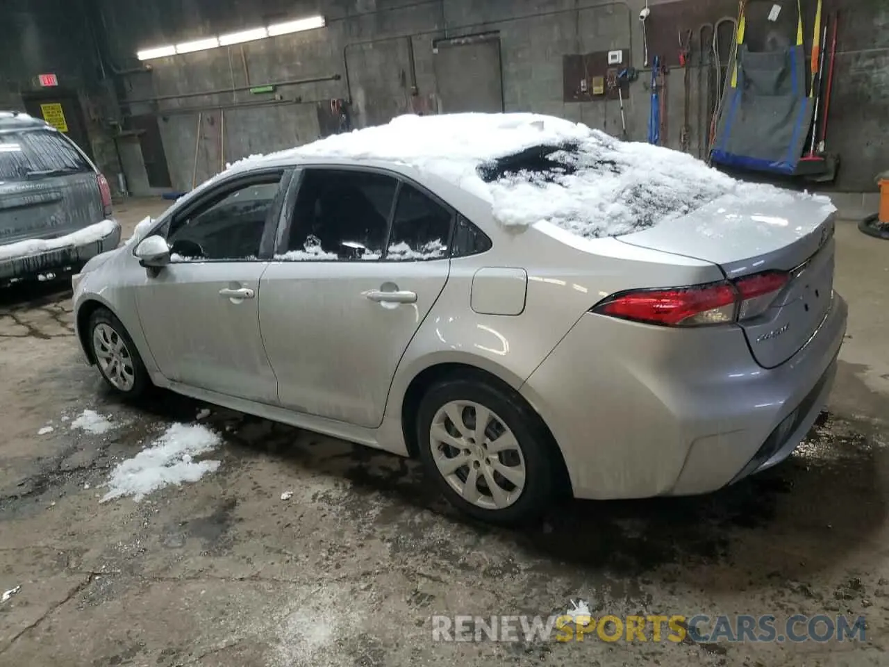 2 Photograph of a damaged car 5YFEPMAE8MP232604 TOYOTA COROLLA 2021