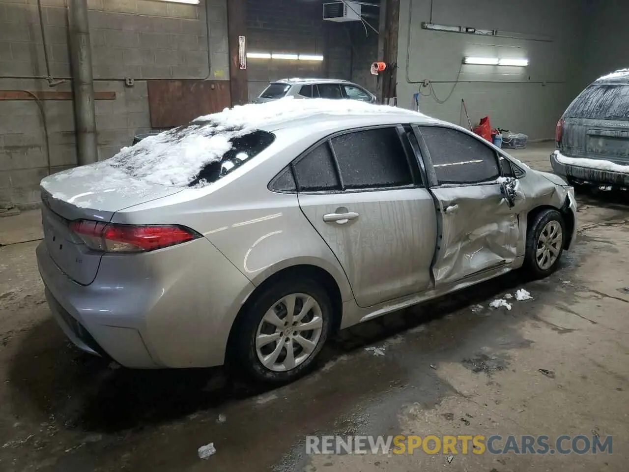 3 Photograph of a damaged car 5YFEPMAE8MP232604 TOYOTA COROLLA 2021