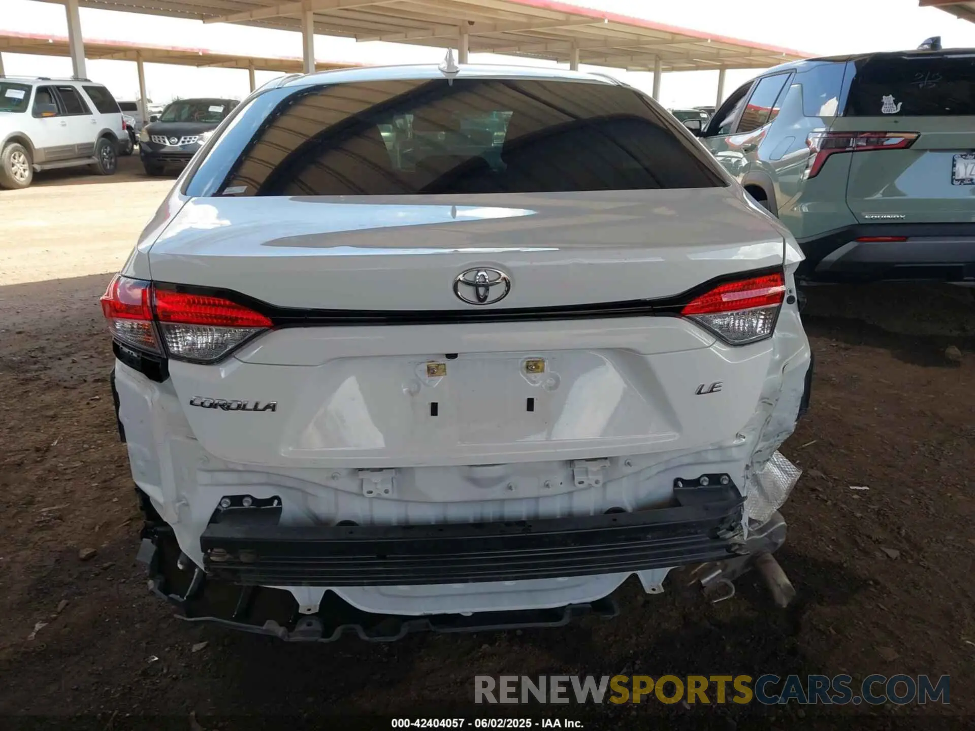 17 Photograph of a damaged car 5YFEPMAE8MP236426 TOYOTA COROLLA 2021