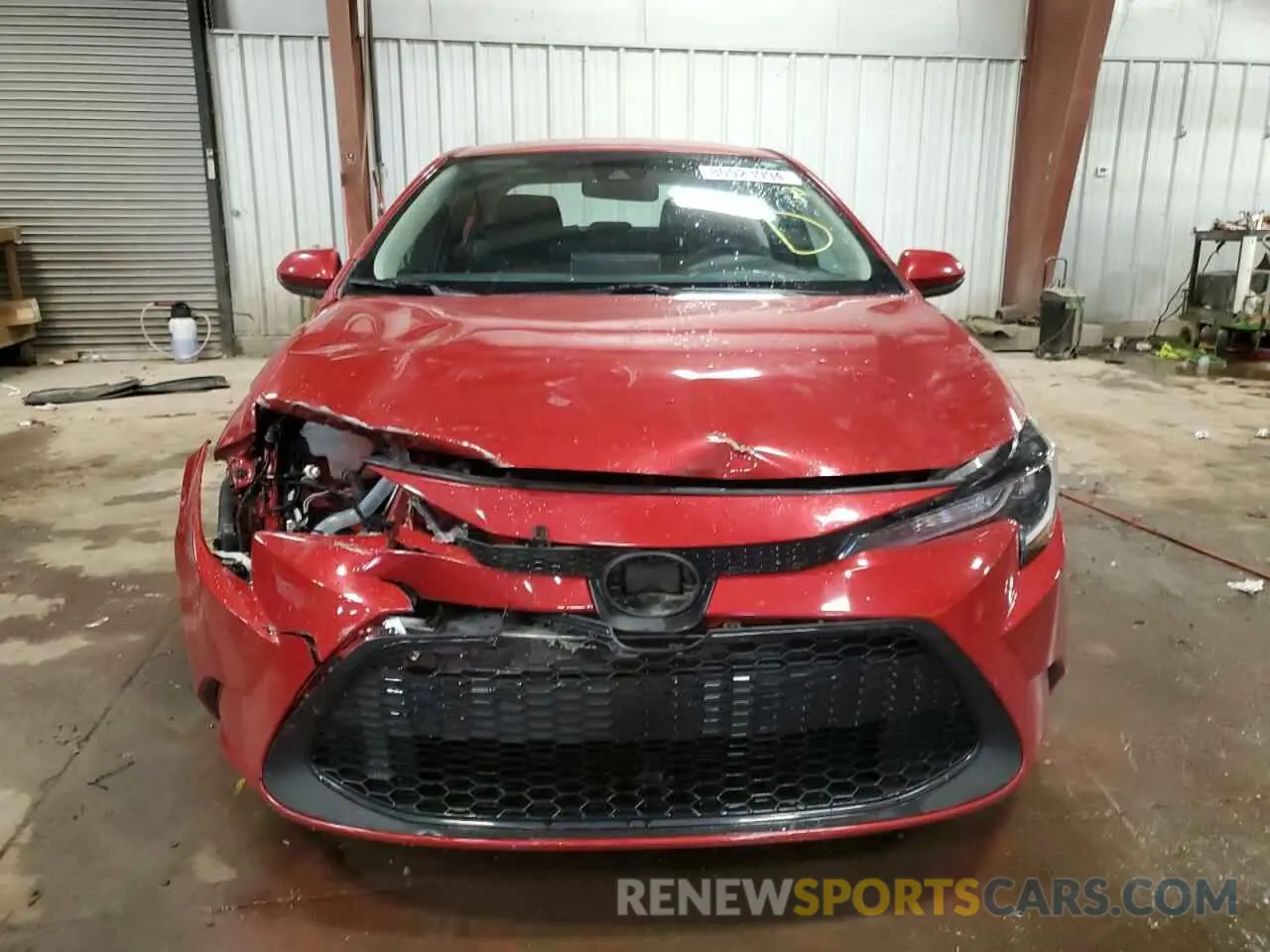 5 Photograph of a damaged car 5YFEPMAE8MP240329 TOYOTA COROLLA 2021