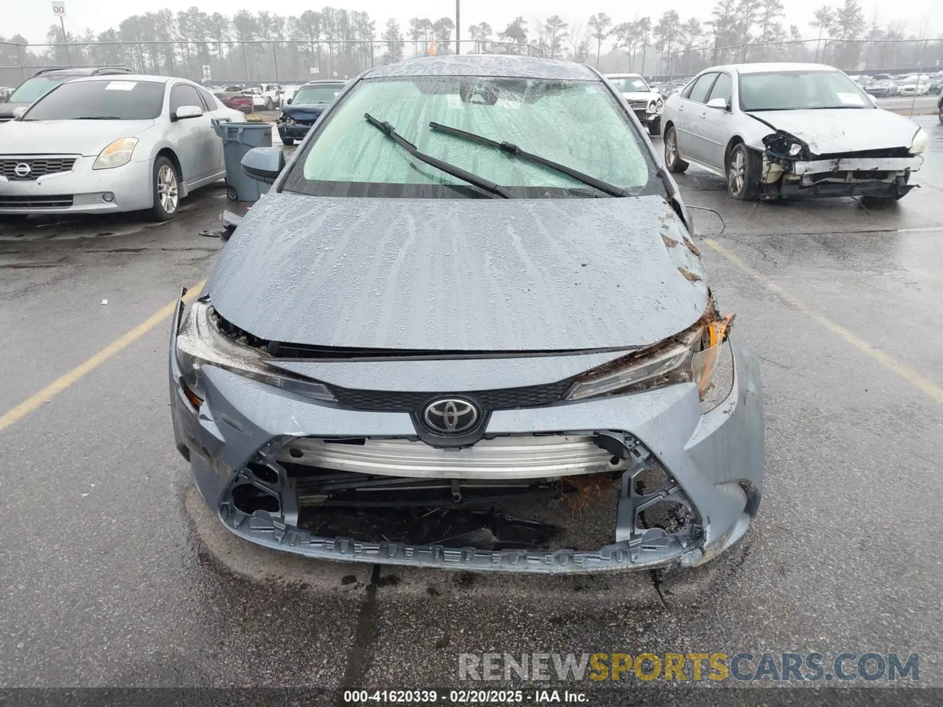11 Photograph of a damaged car 5YFEPMAE8MP242968 TOYOTA COROLLA 2021