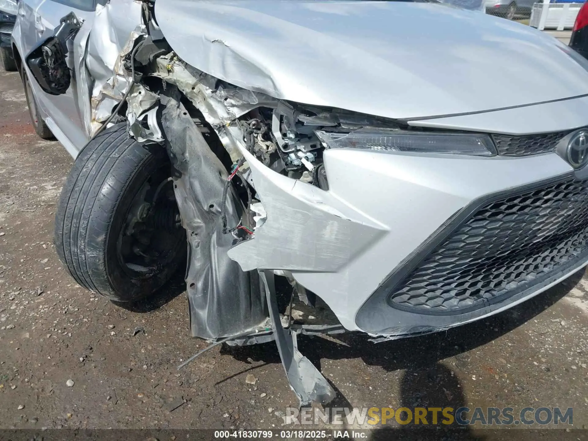 18 Photograph of a damaged car 5YFEPMAE8MP245580 TOYOTA COROLLA 2021