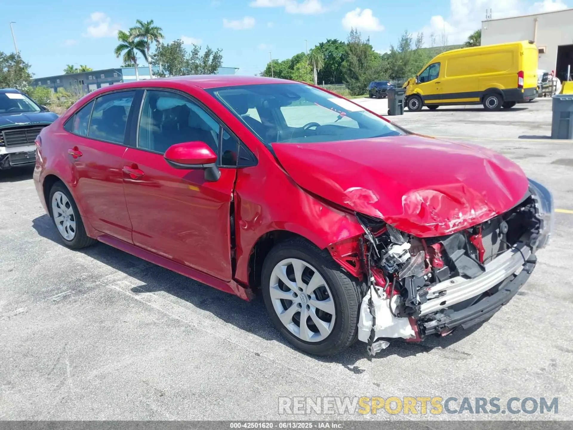 1 Photograph of a damaged car 5YFEPMAE8MP255669 TOYOTA COROLLA 2021