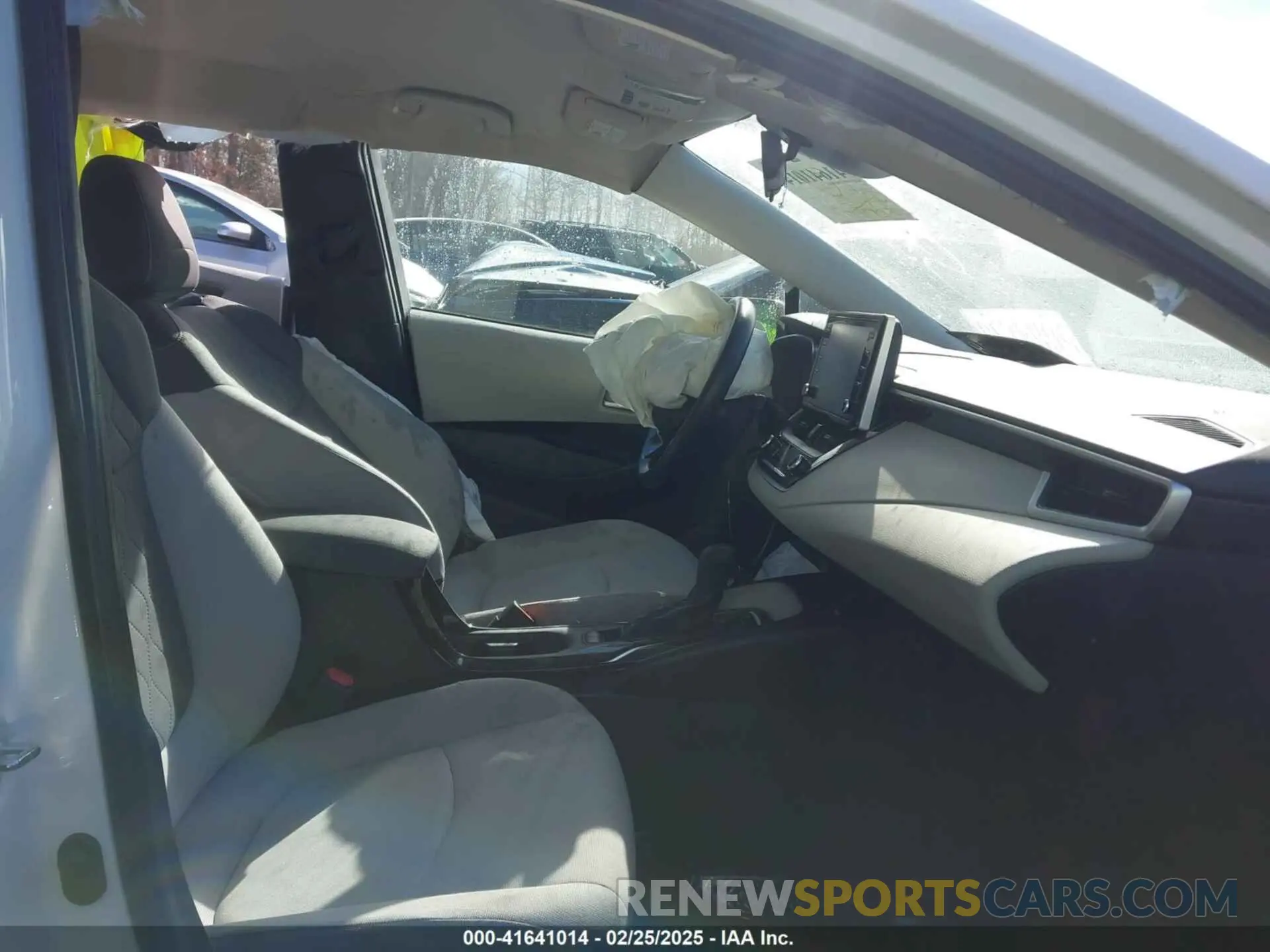 5 Photograph of a damaged car 5YFEPMAE8MP266980 TOYOTA COROLLA 2021