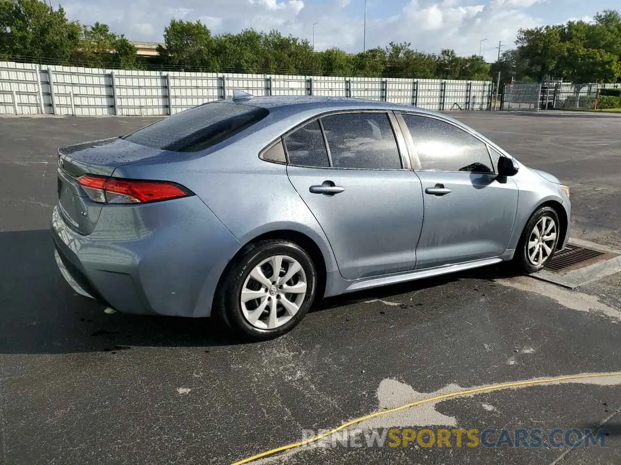 3 Photograph of a damaged car 5YFEPMAE9MP171568 TOYOTA COROLLA 2021