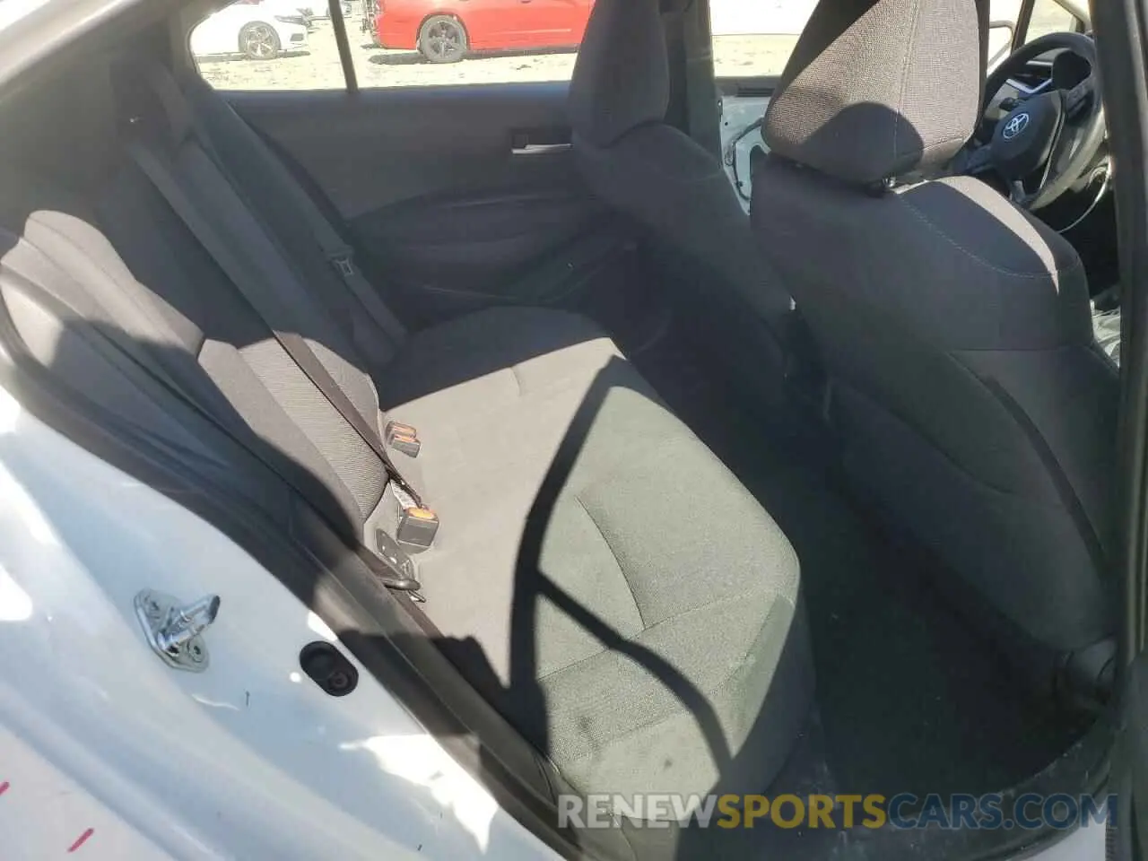 11 Photograph of a damaged car 5YFEPMAE9MP189245 TOYOTA COROLLA 2021