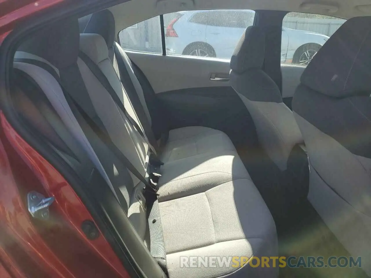 10 Photograph of a damaged car 5YFEPMAE9MP189634 TOYOTA COROLLA 2021
