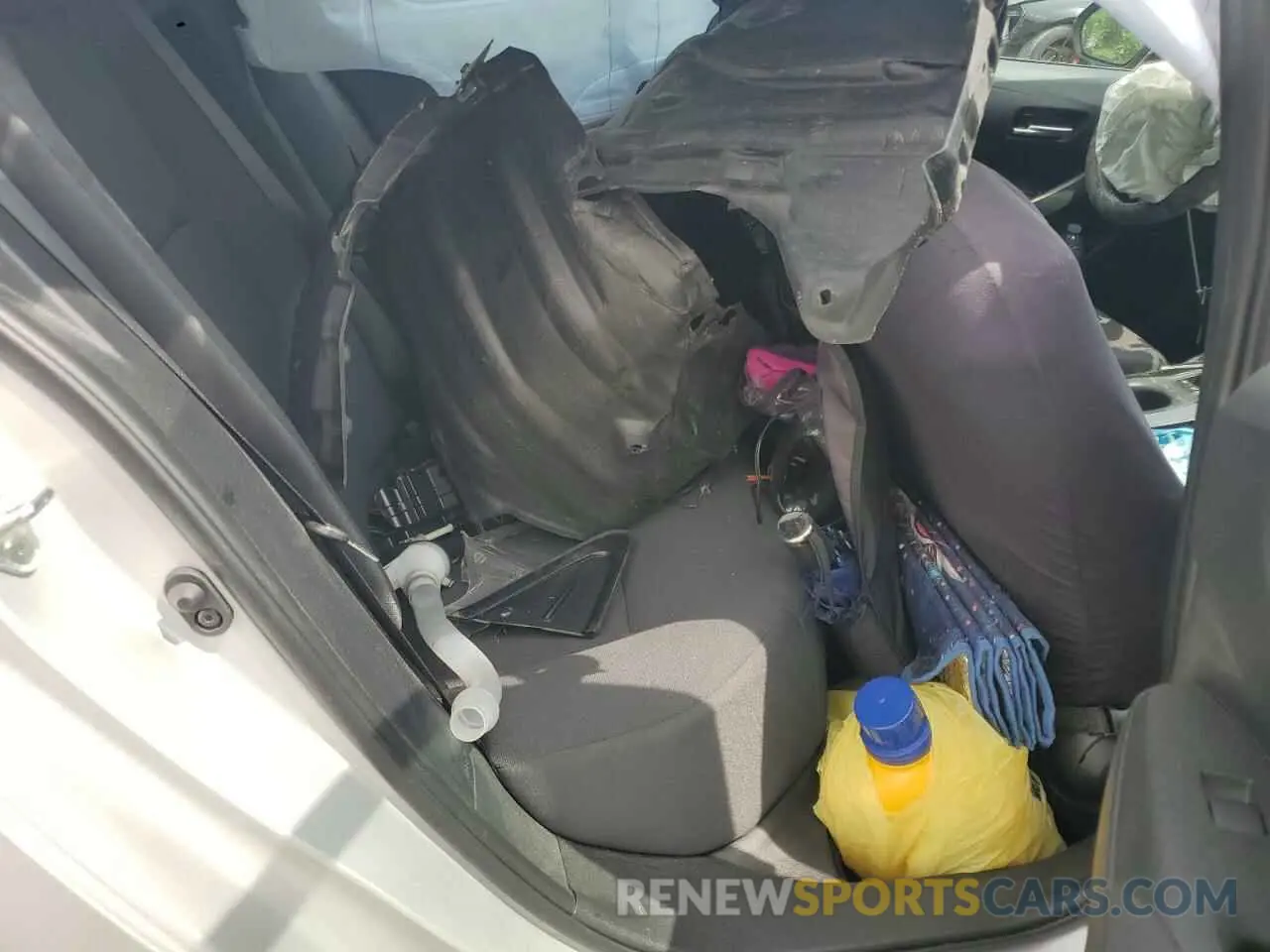 10 Photograph of a damaged car 5YFEPMAE9MP206173 TOYOTA COROLLA 2021