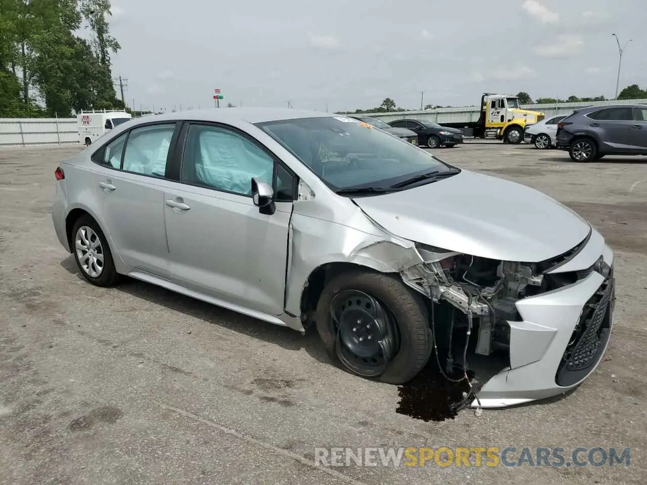 4 Photograph of a damaged car 5YFEPMAE9MP206173 TOYOTA COROLLA 2021
