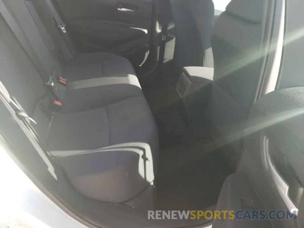 10 Photograph of a damaged car 5YFEPMAE9MP207274 TOYOTA COROLLA 2021