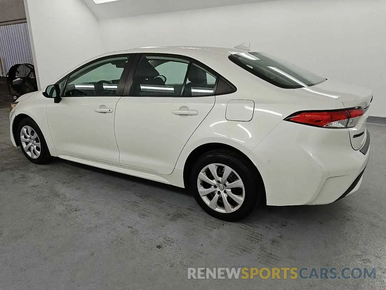 2 Photograph of a damaged car 5YFEPMAE9MP229999 TOYOTA COROLLA 2021