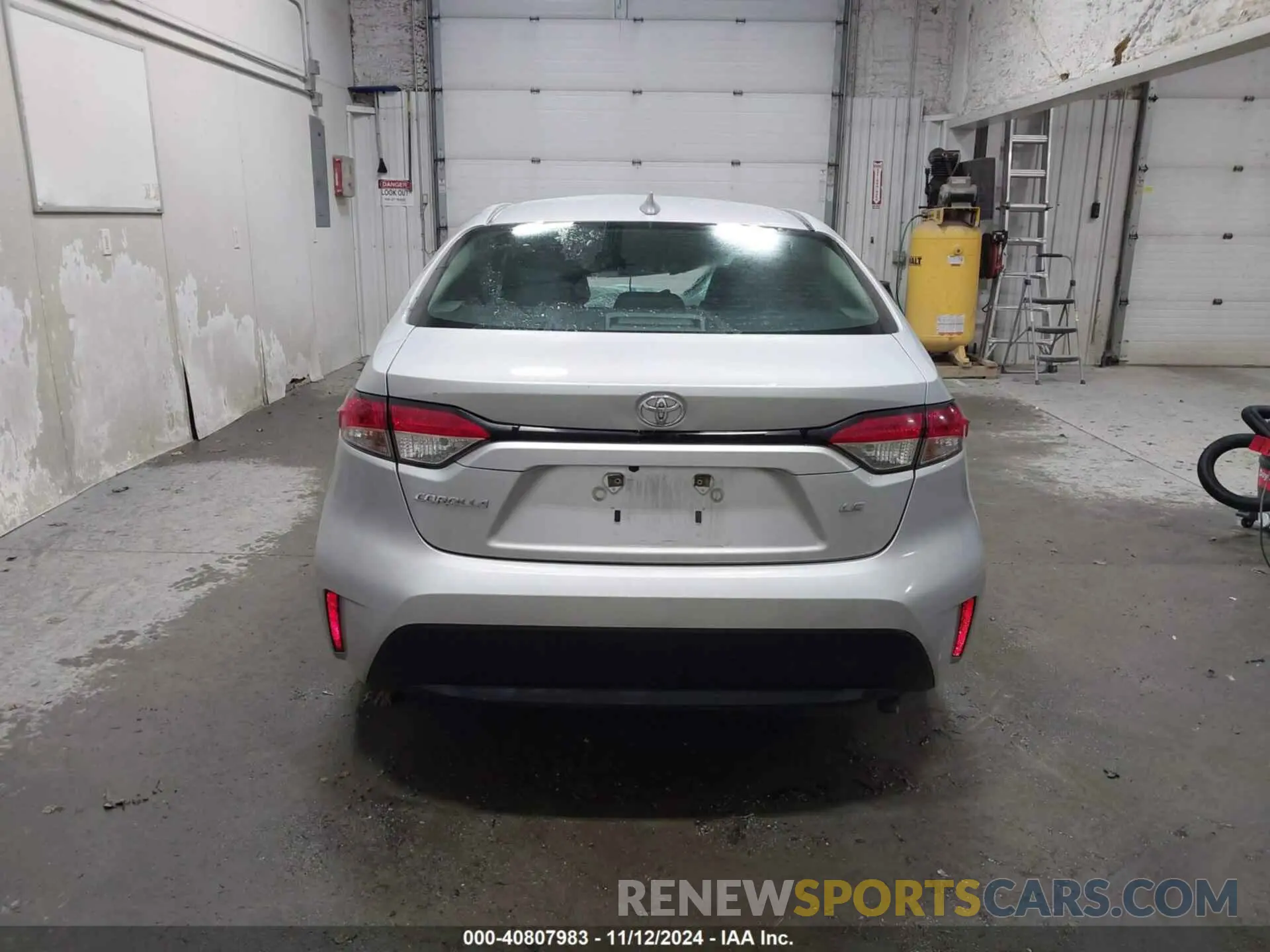 16 Photograph of a damaged car 5YFEPMAE9MP239268 TOYOTA COROLLA 2021