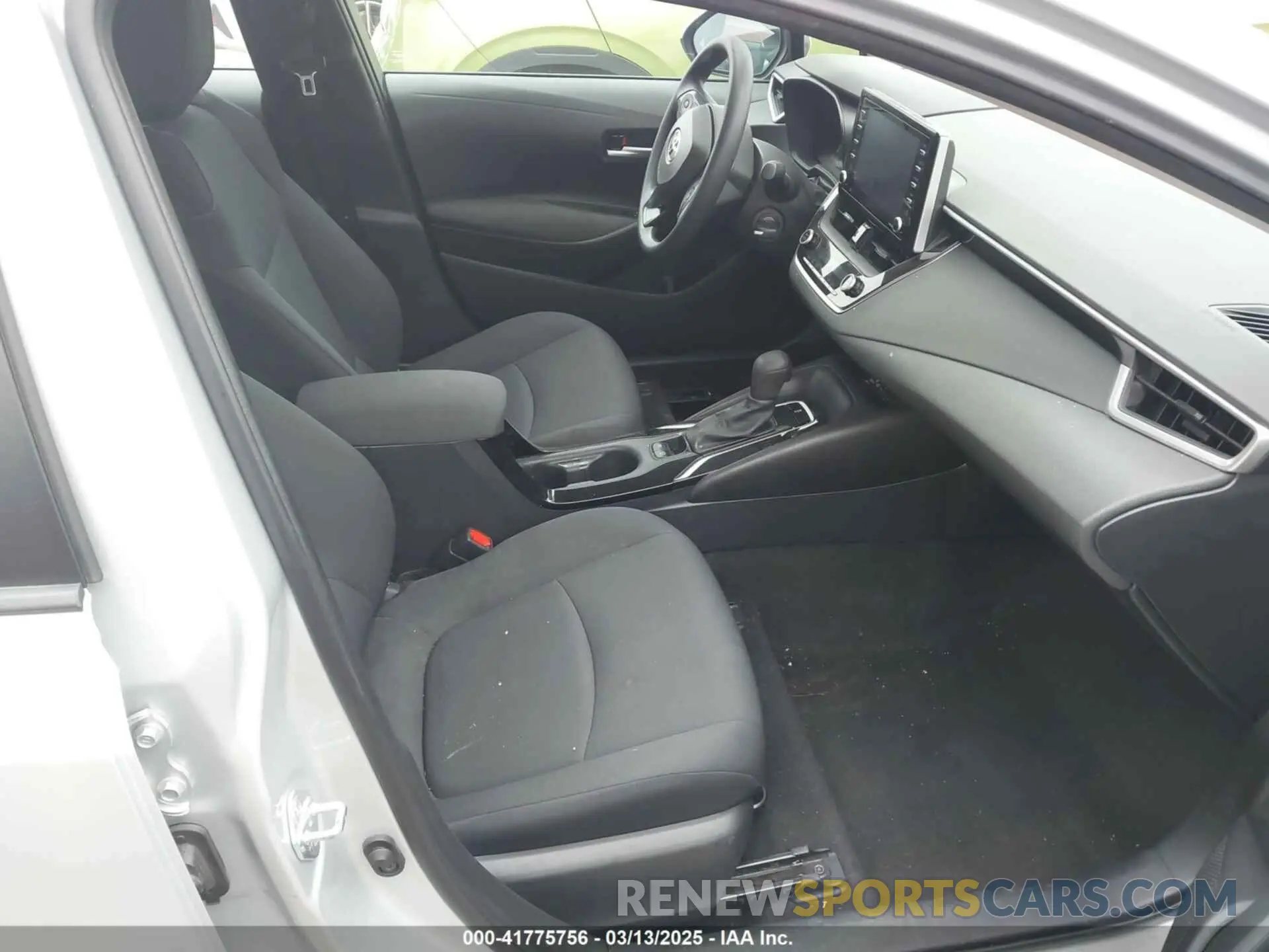 5 Photograph of a damaged car 5YFEPMAE9MP258421 TOYOTA COROLLA 2021